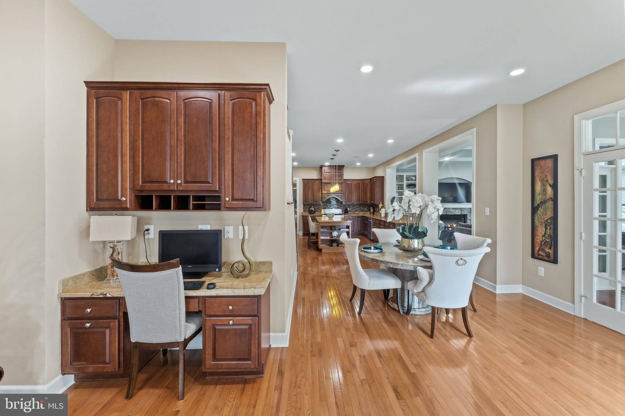 OAK CREEK - Residential