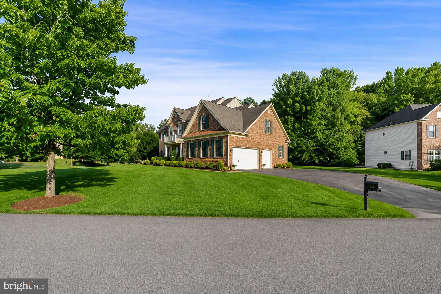 OAK CREEK - Residential