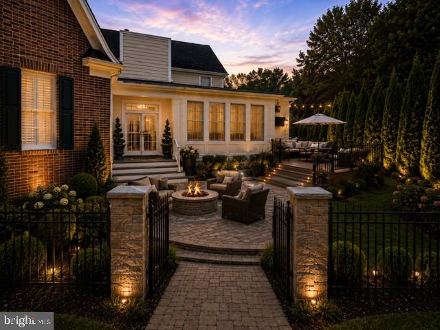 OAK CREEK - Residential