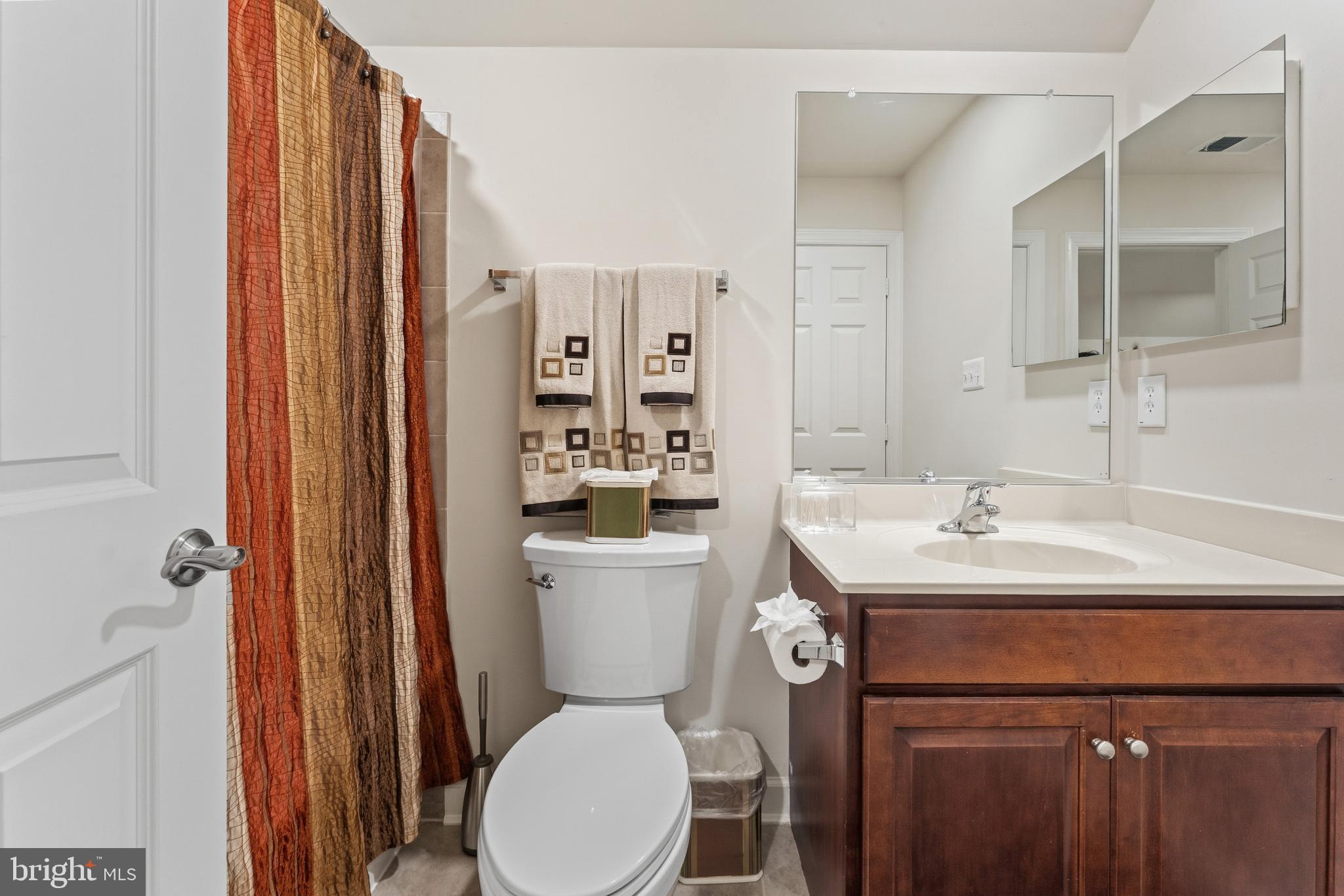 OAK CREEK - Residential