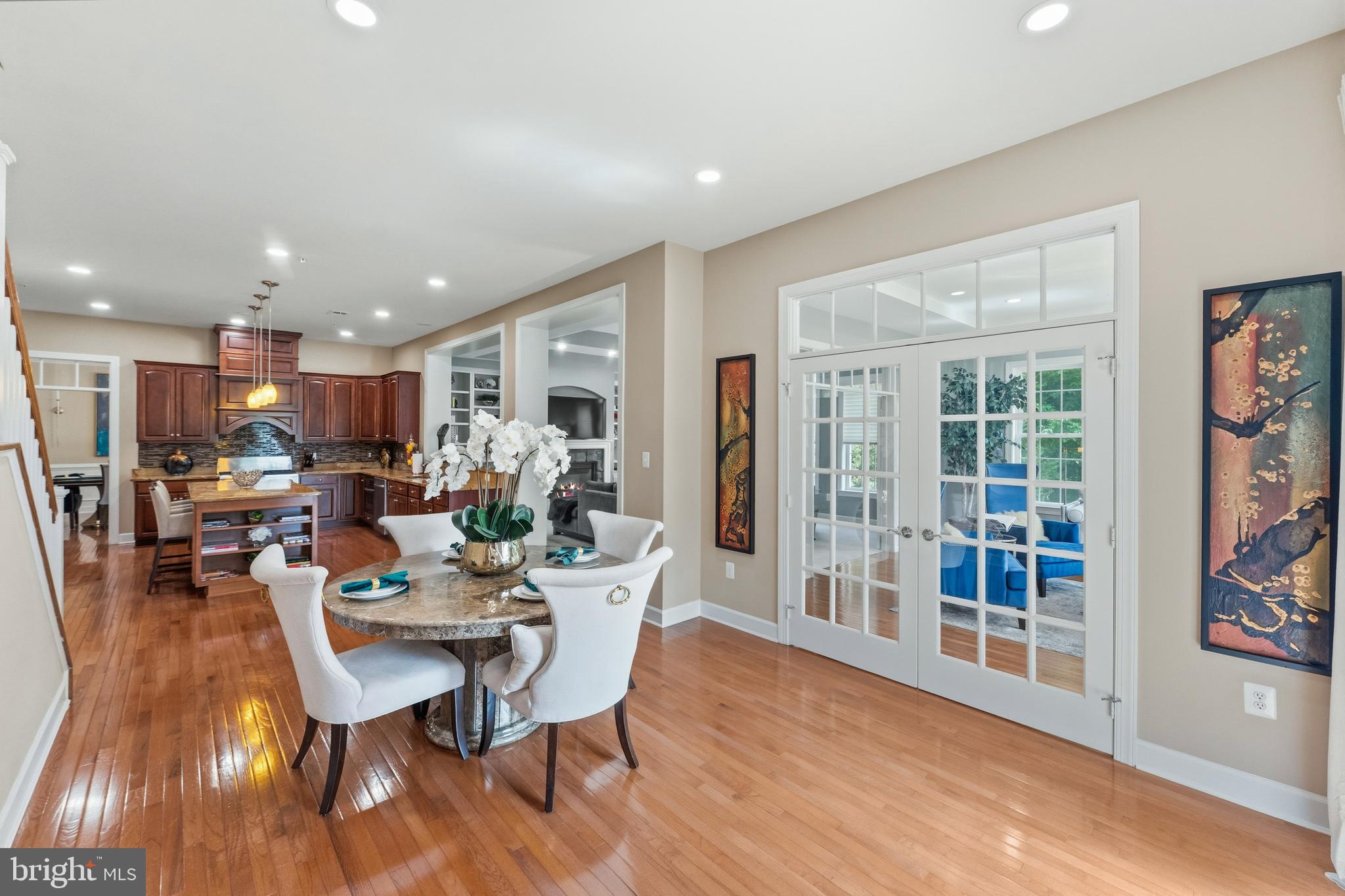 OAK CREEK - Residential