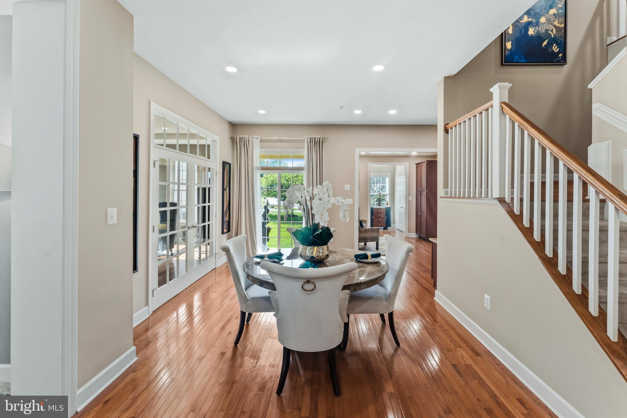 OAK CREEK - Residential