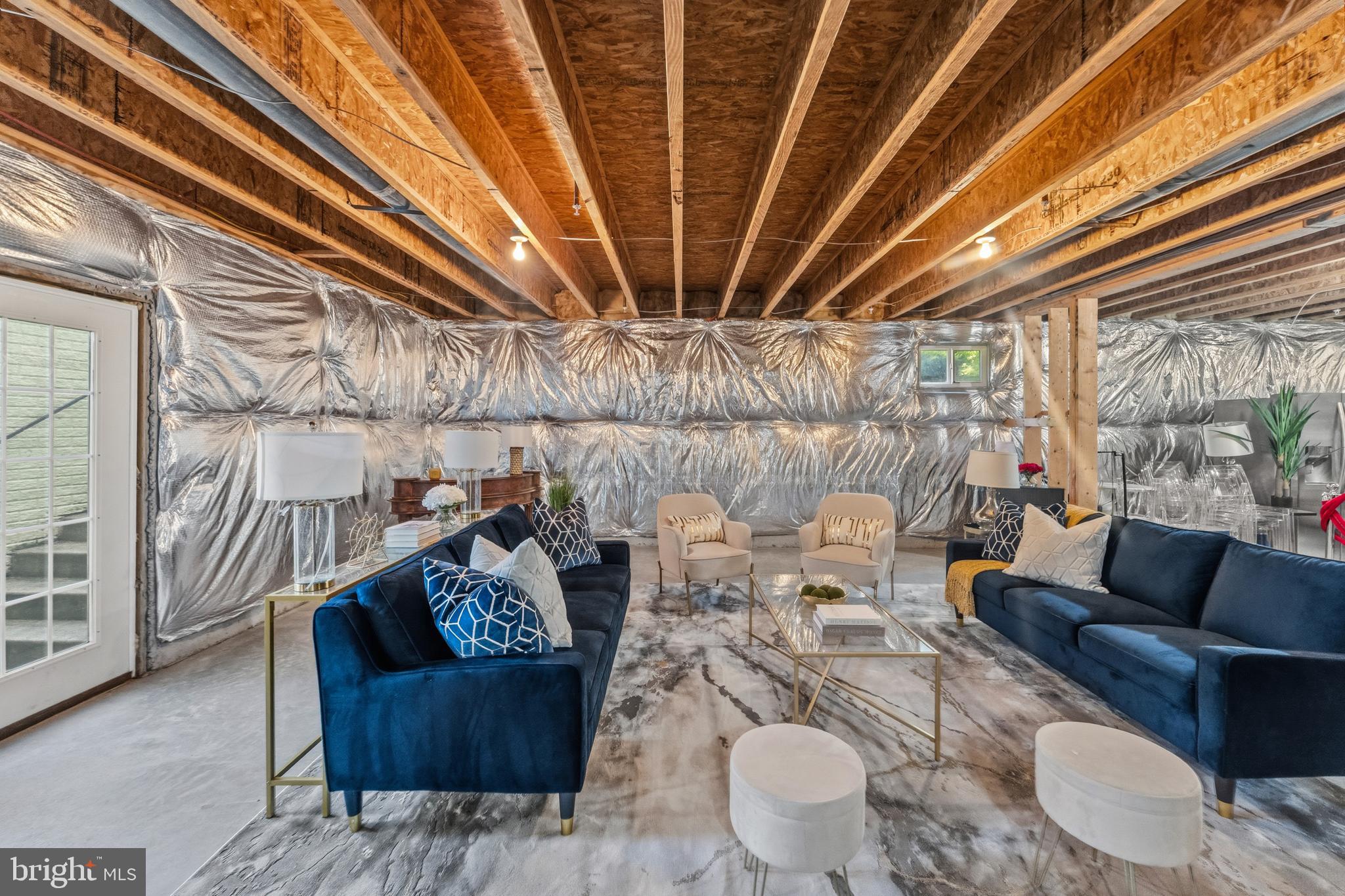 OAK CREEK - Residential