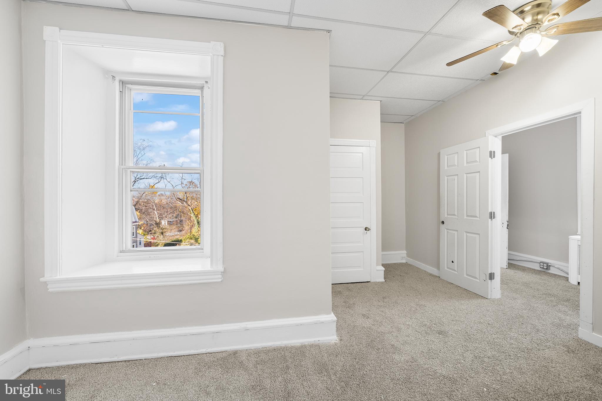 ELKINS PARK - Residential Income