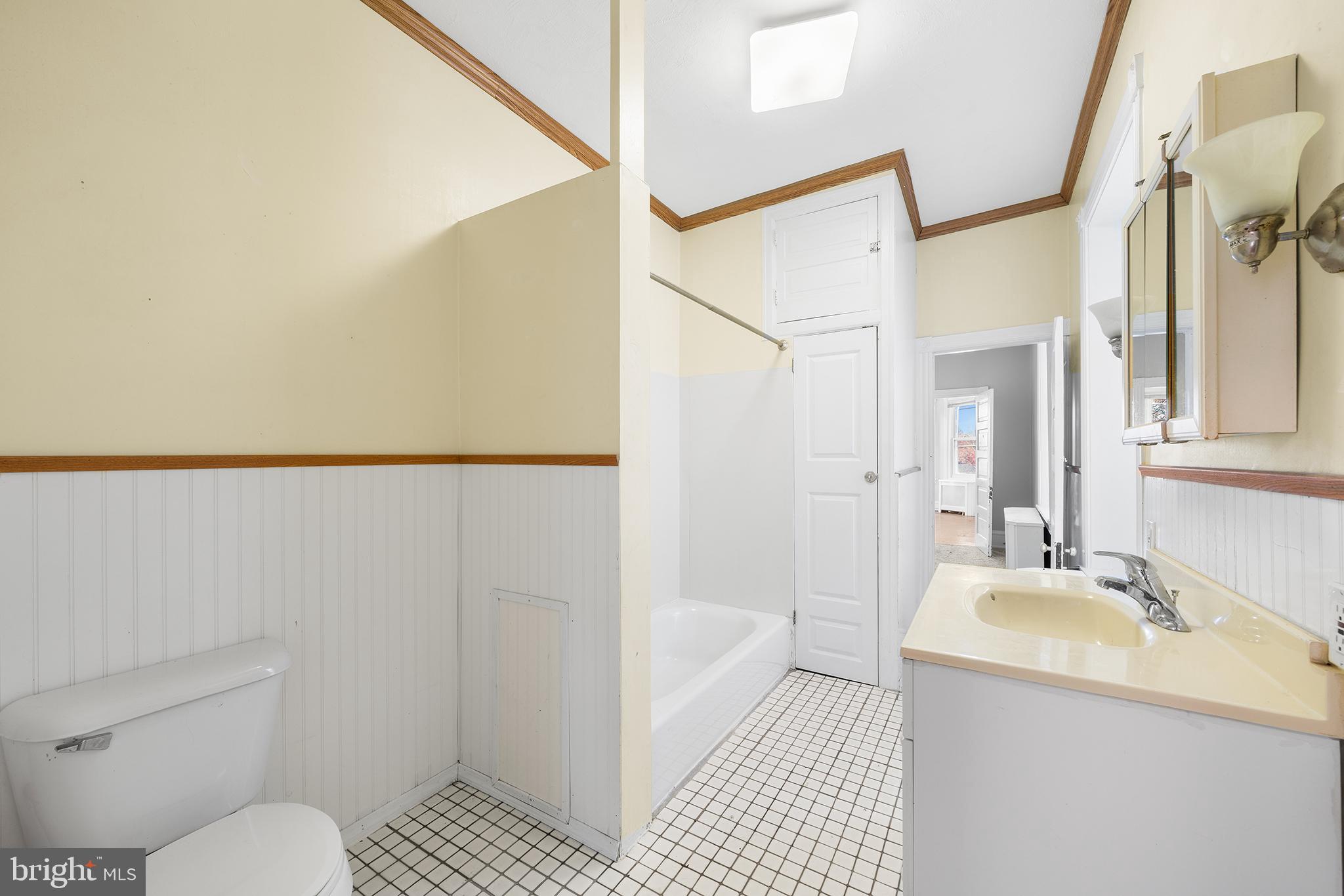 ELKINS PARK - Residential Income