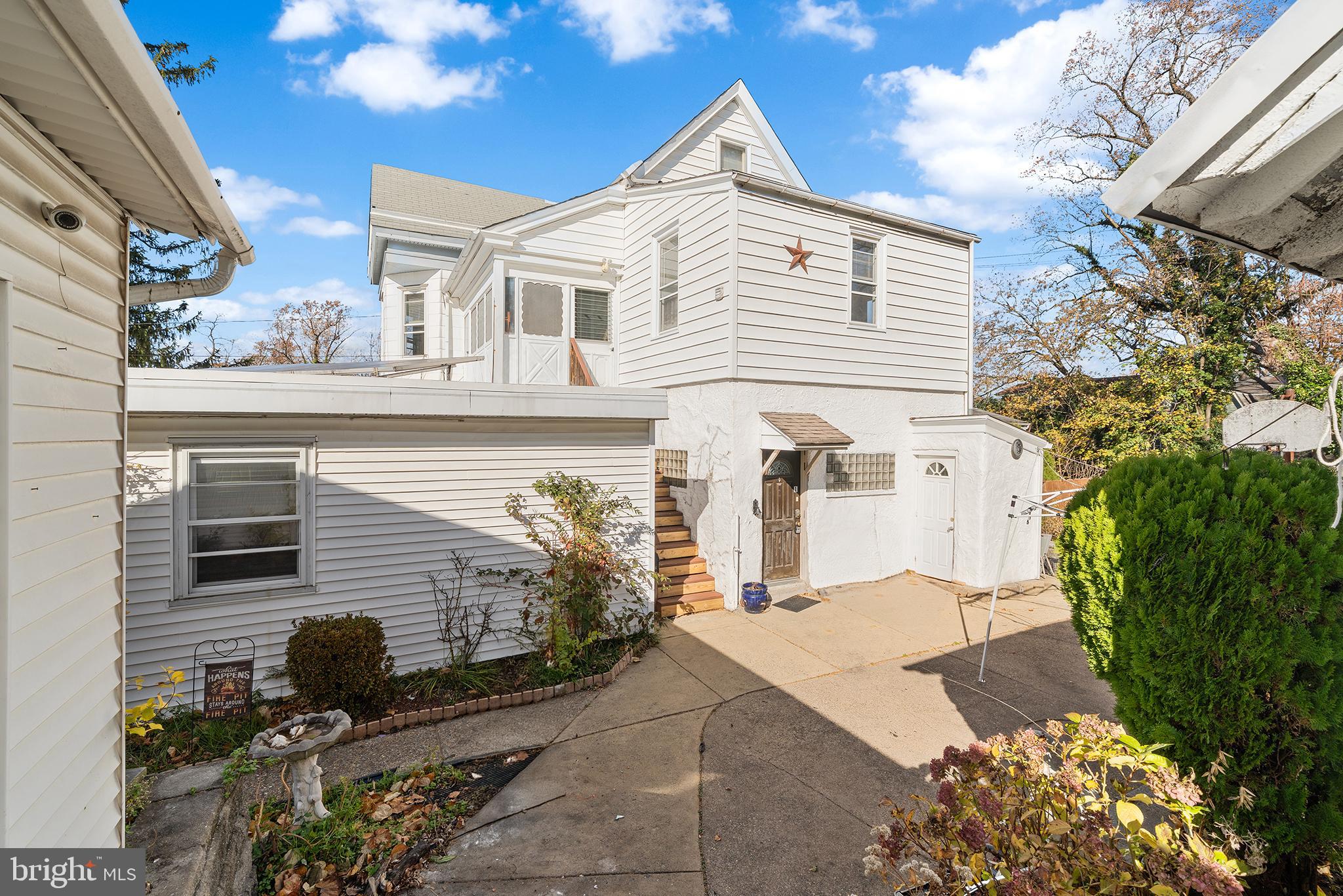 ELKINS PARK - Residential Income
