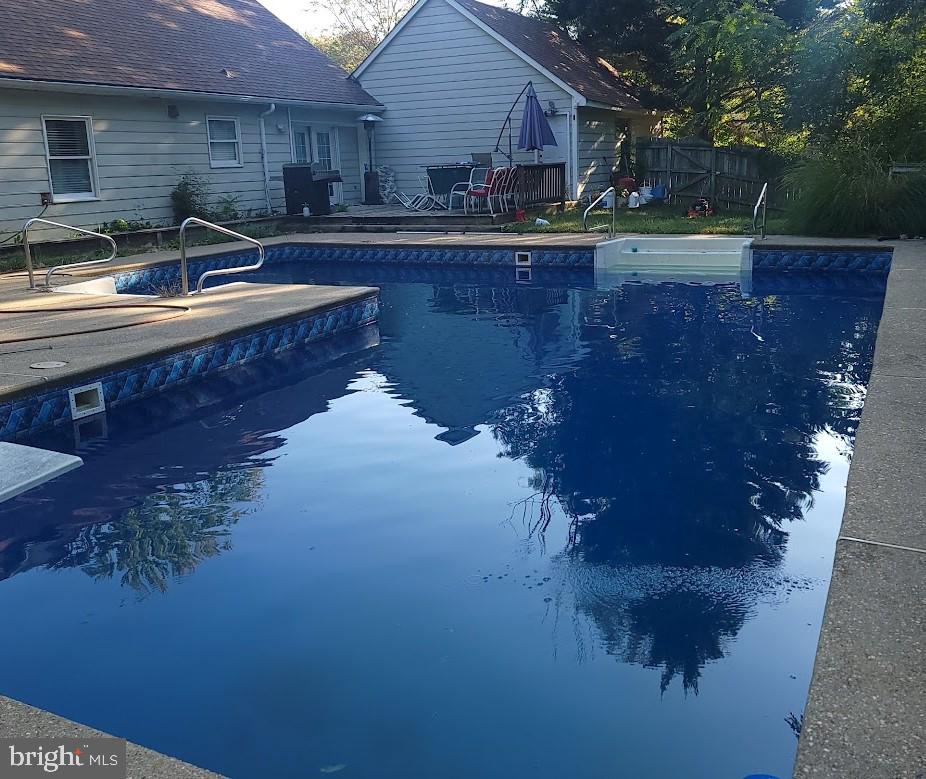 PARK RIDGE - Residential Lease