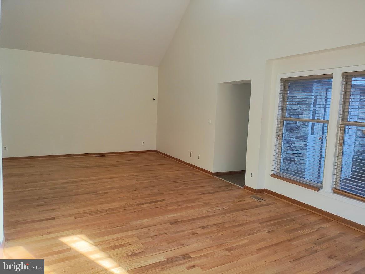 PARK RIDGE - Residential Lease