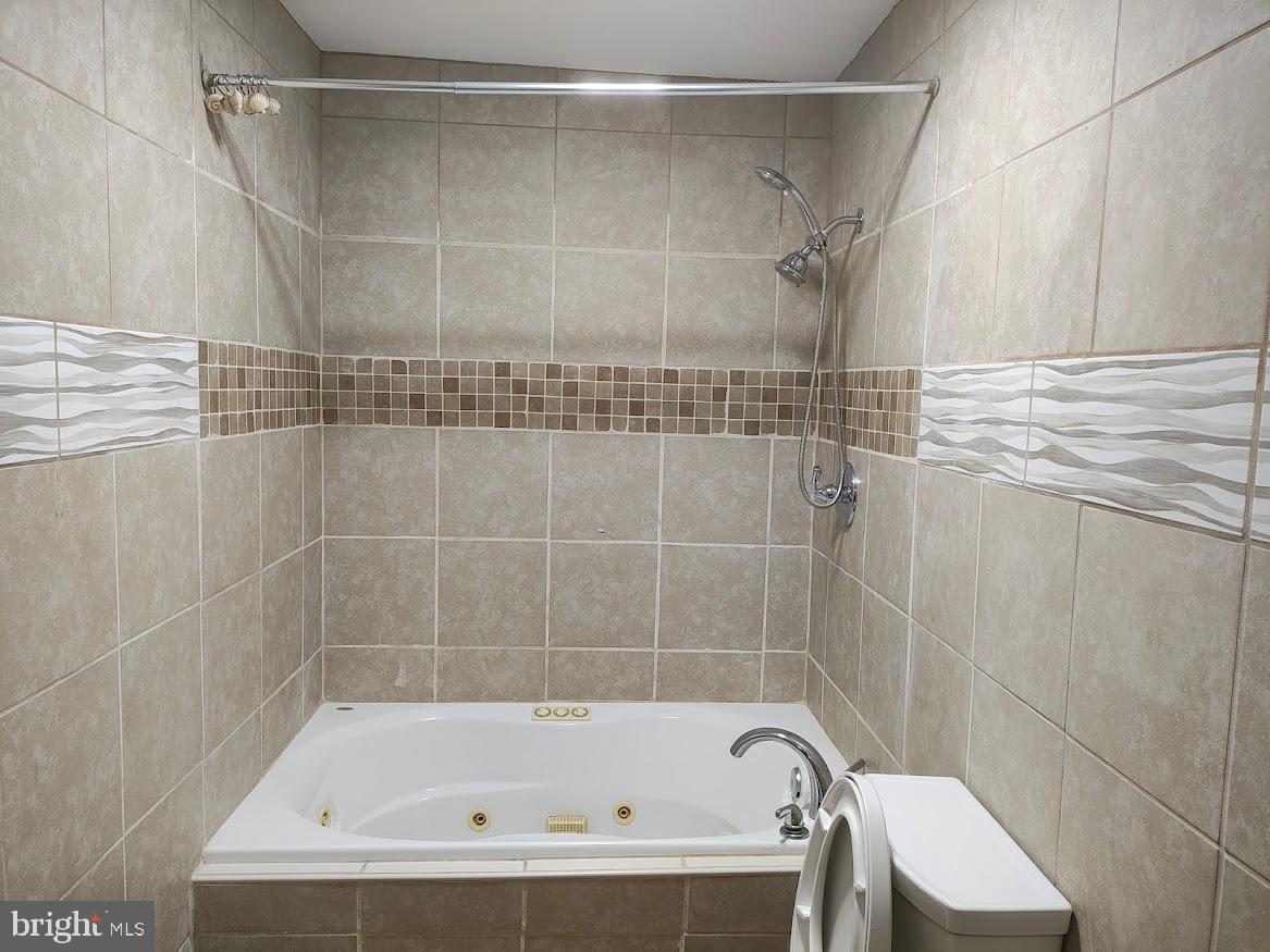 PARK RIDGE - Residential Lease