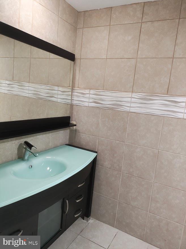 PARK RIDGE - Residential Lease