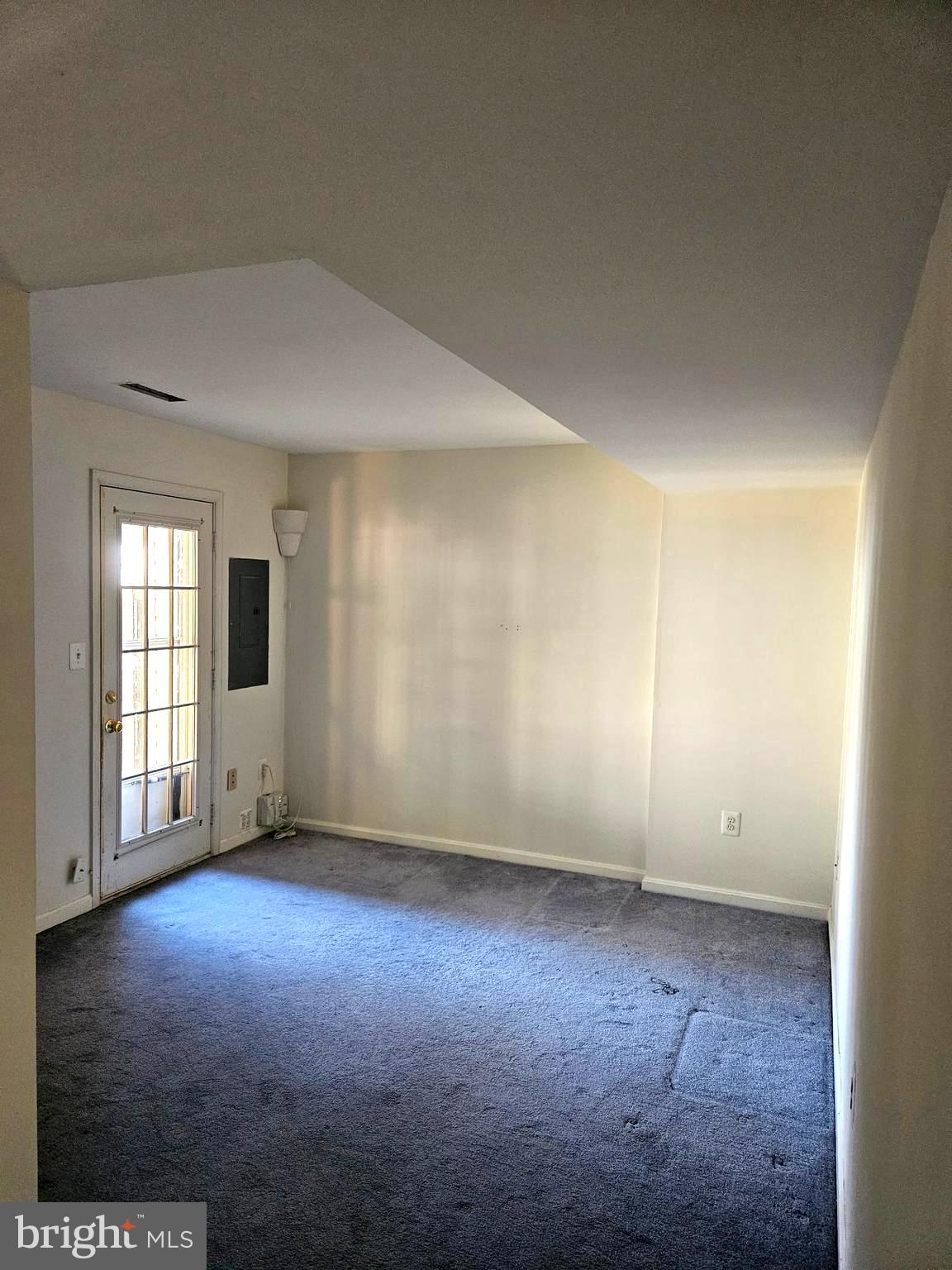 PARADISE - Residential Lease