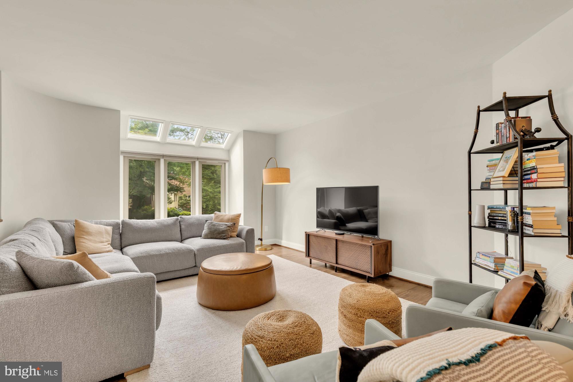 FAWSETT FARMS MANOR - Residential
