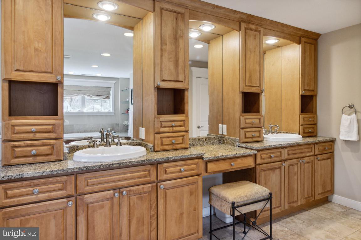 ULMSTEAD ESTATES - Residential