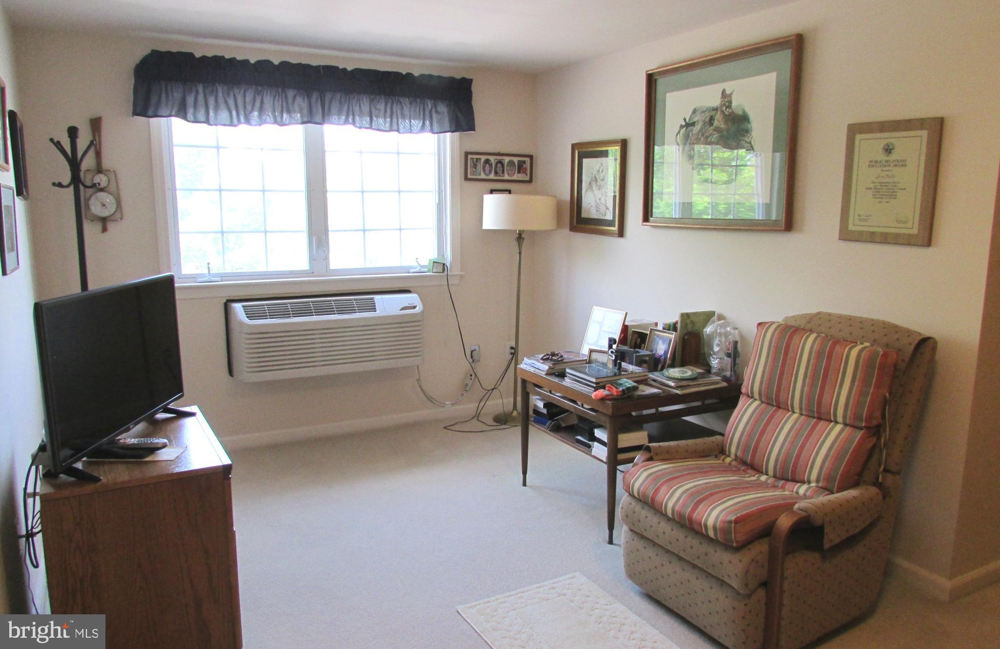 ENGLISH MEADOWS - Residential
