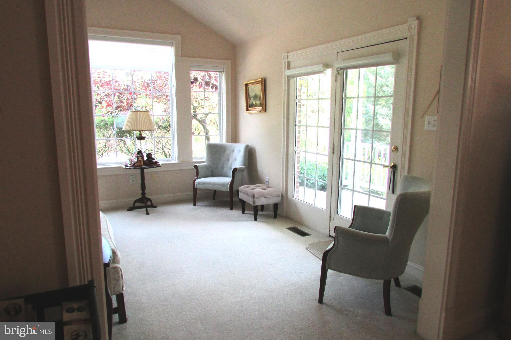 ENGLISH MEADOWS - Residential