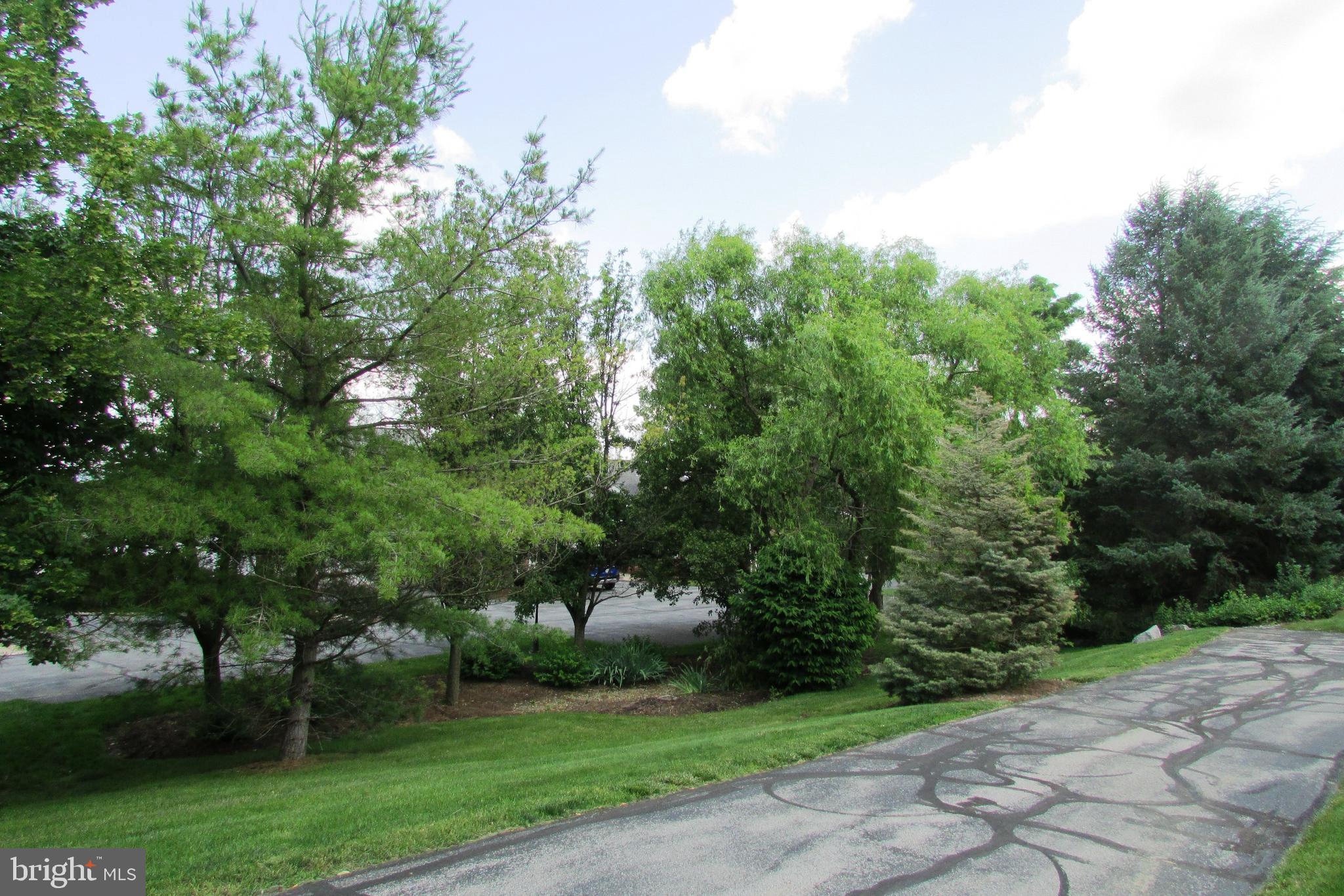 ENGLISH MEADOWS - Residential