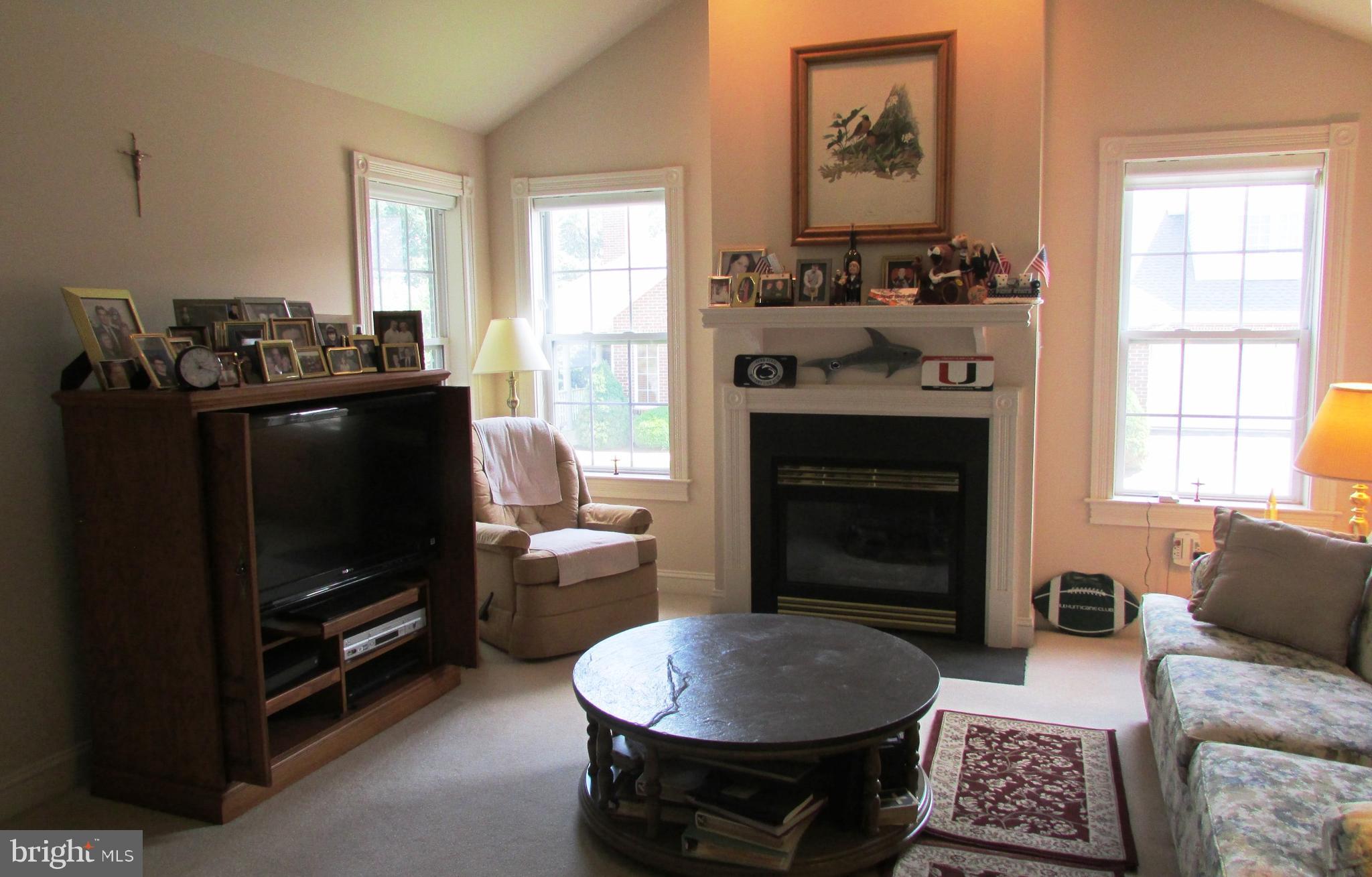 ENGLISH MEADOWS - Residential