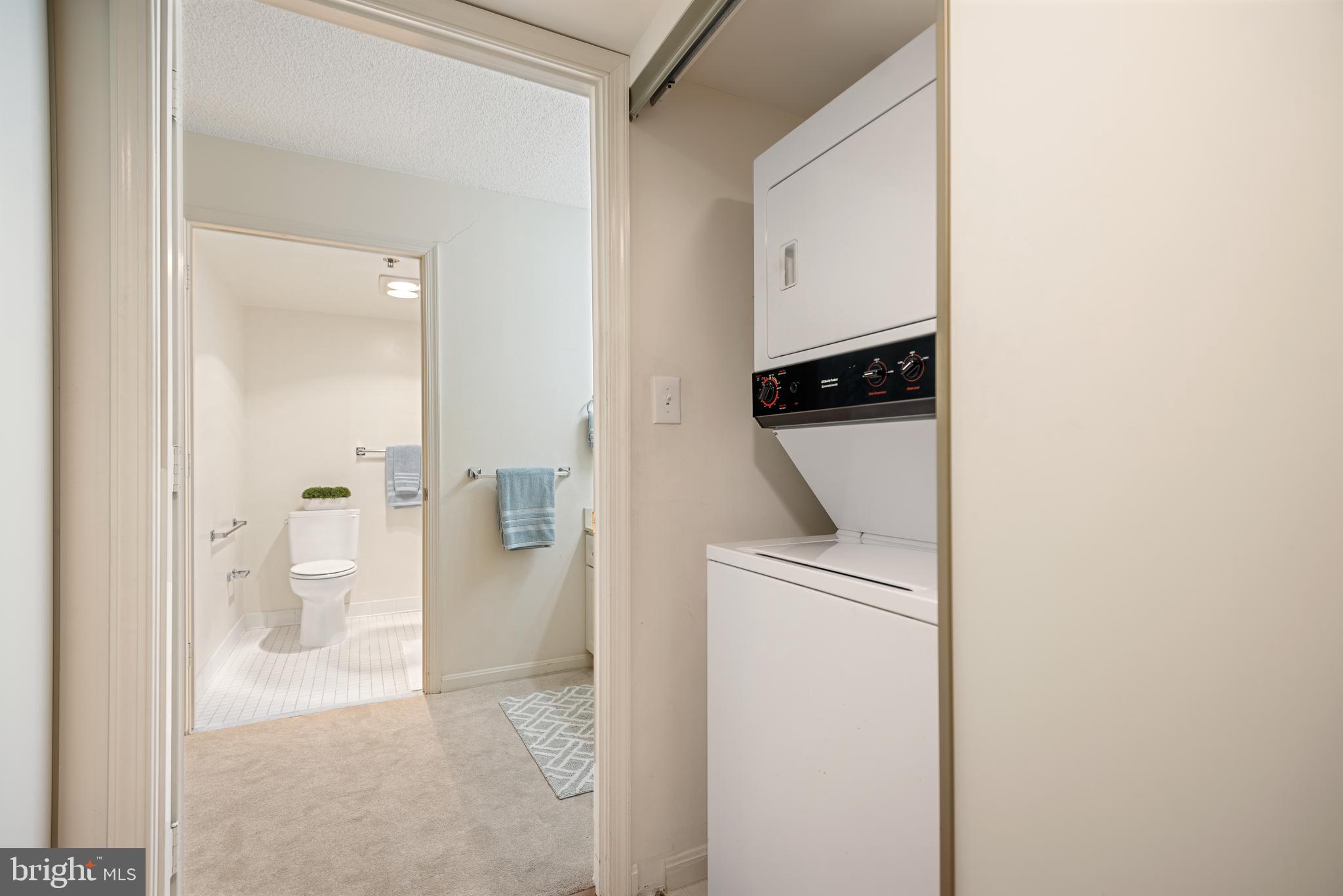 LEISURE WORLD - Residential