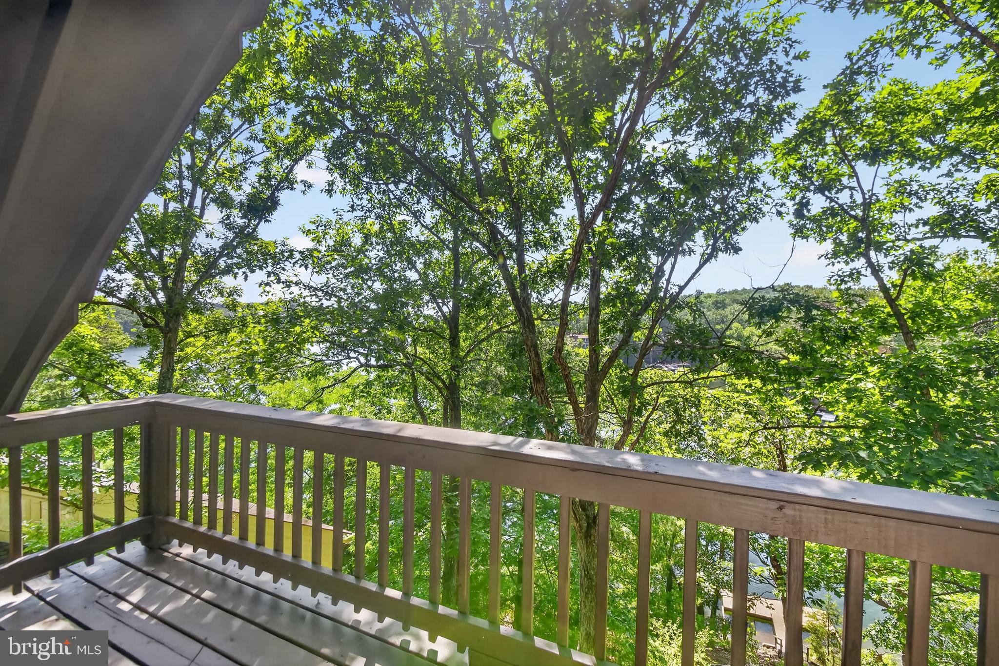 LAKE HOLIDAY ESTATES - Residential