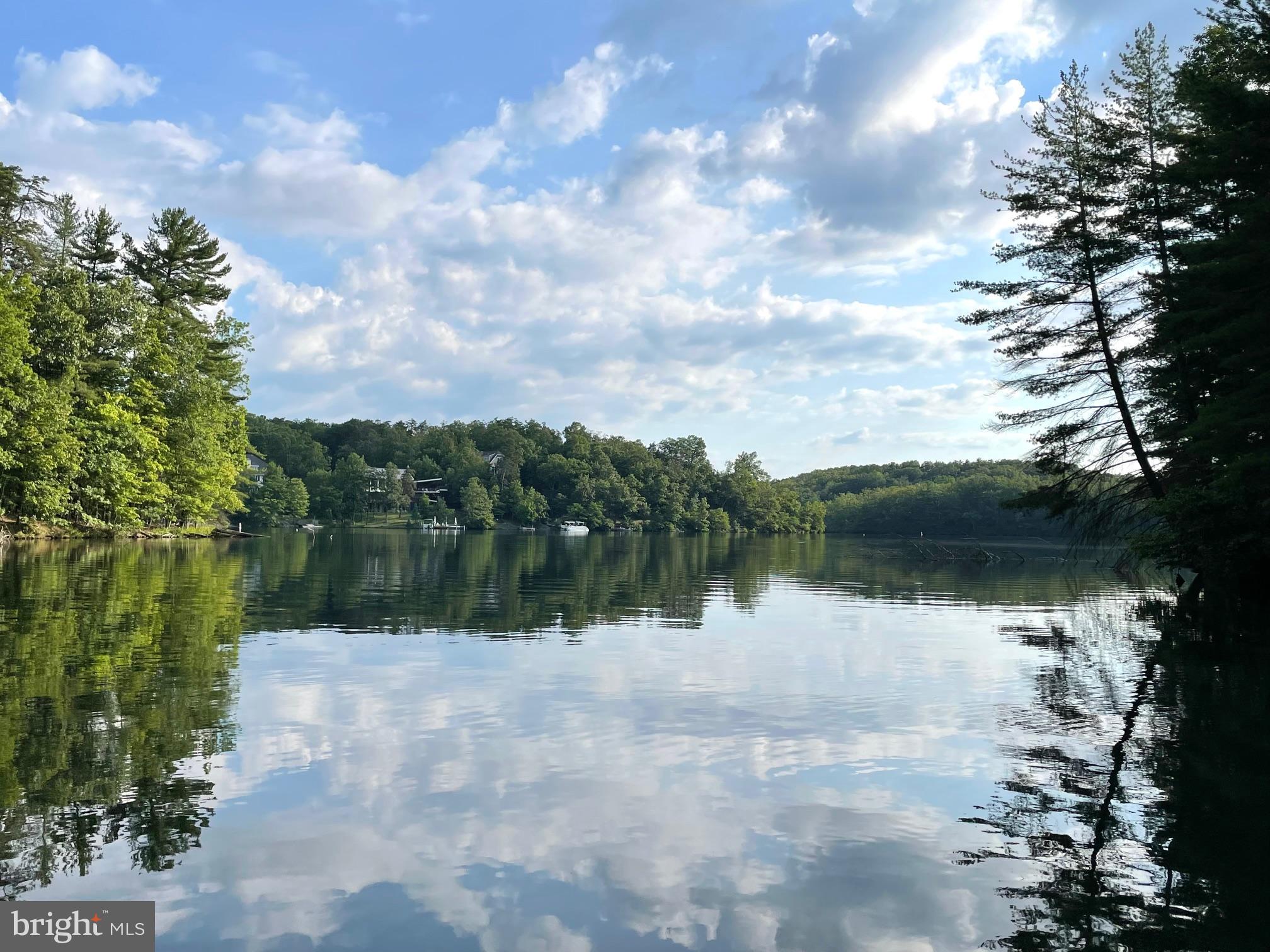 LAKE HOLIDAY ESTATES - Residential
