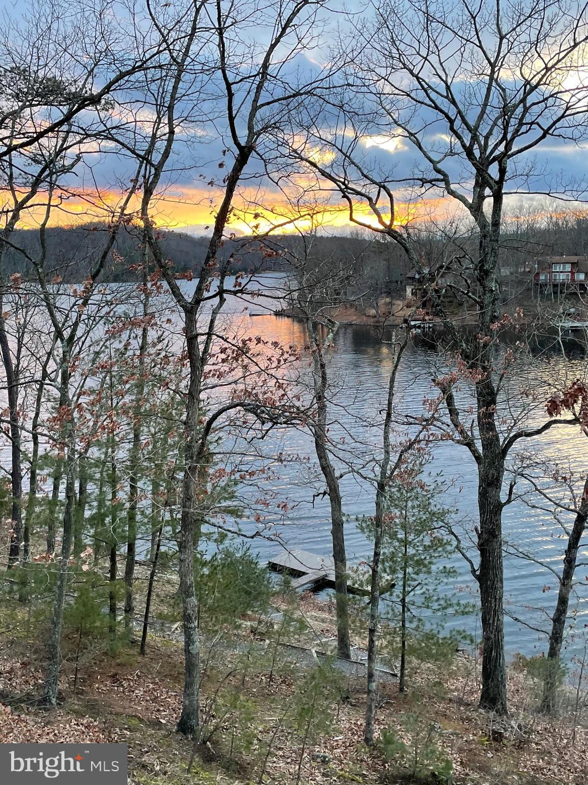 LAKE HOLIDAY ESTATES - Residential