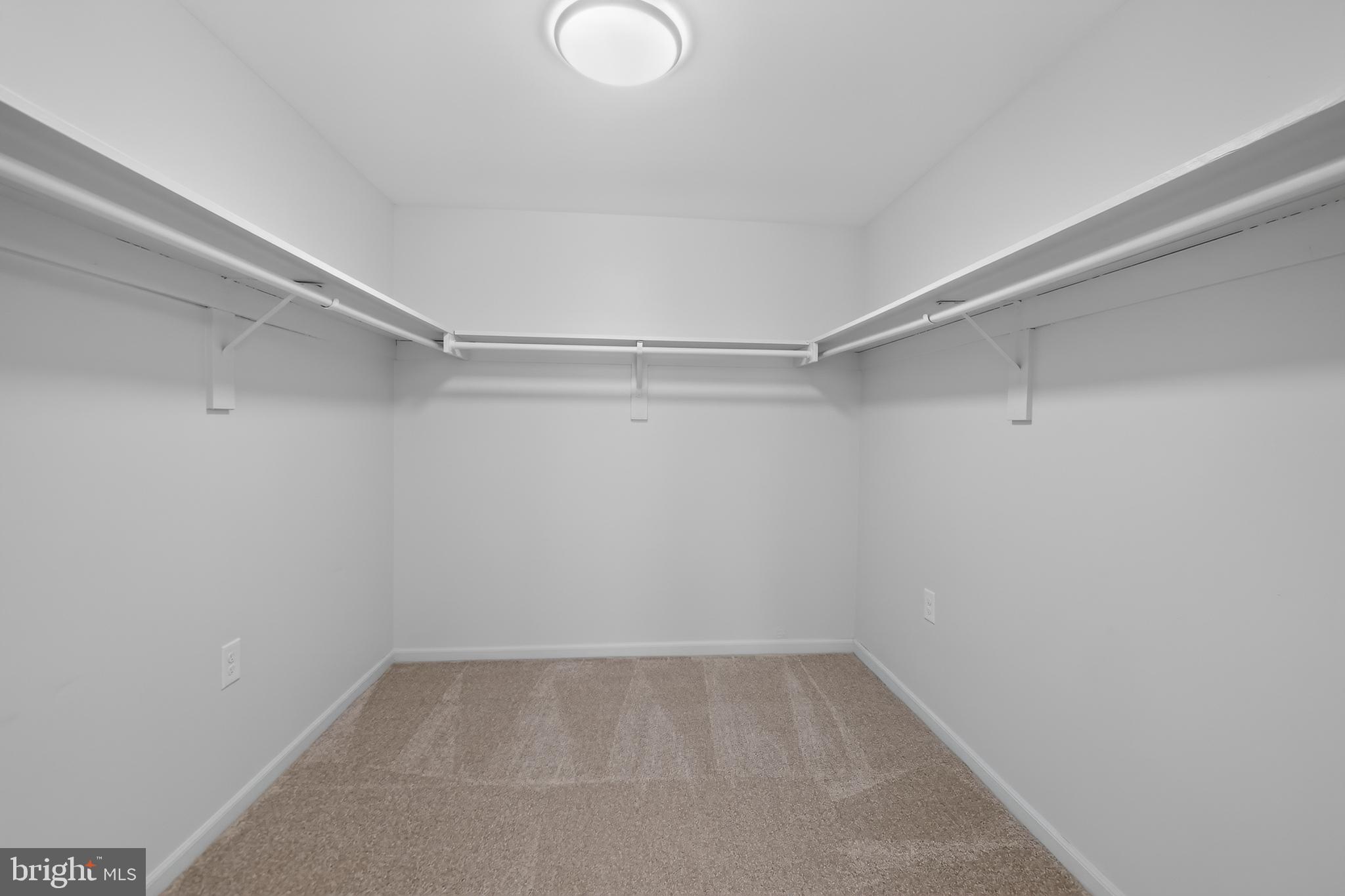 LAKE HOLIDAY ESTATES - Residential