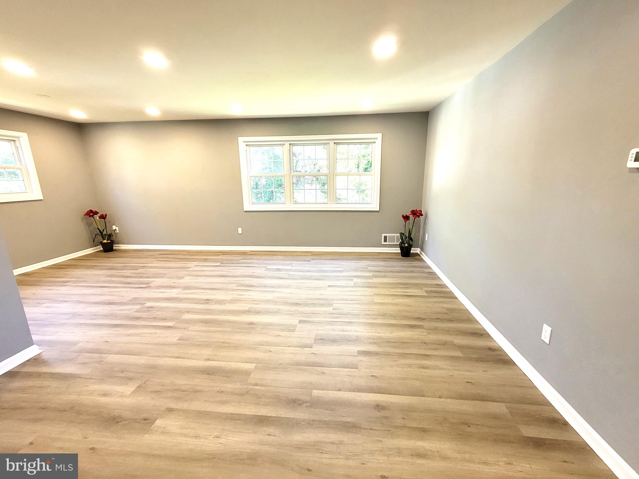 RAVENSWORTH GROVE - Residential