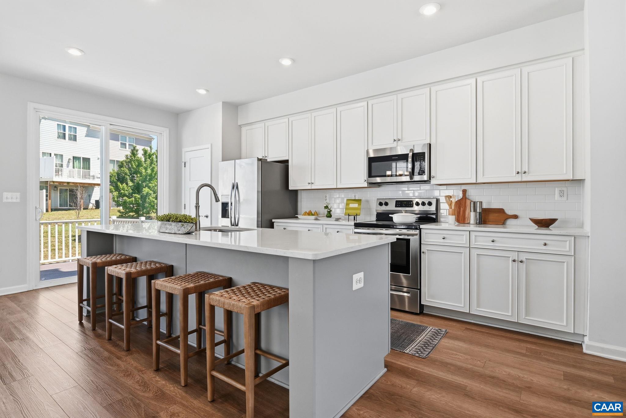 PLEASANT GREEN - Residential