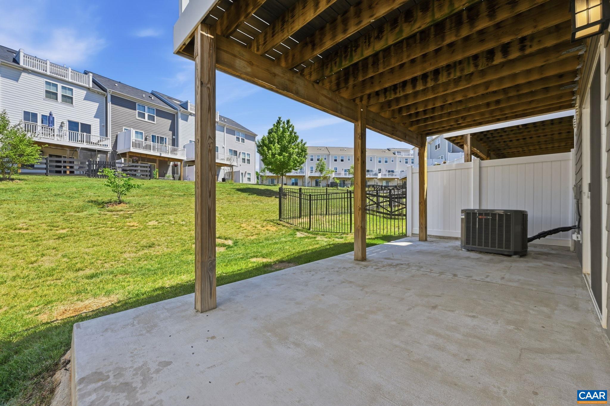 PLEASANT GREEN - Residential