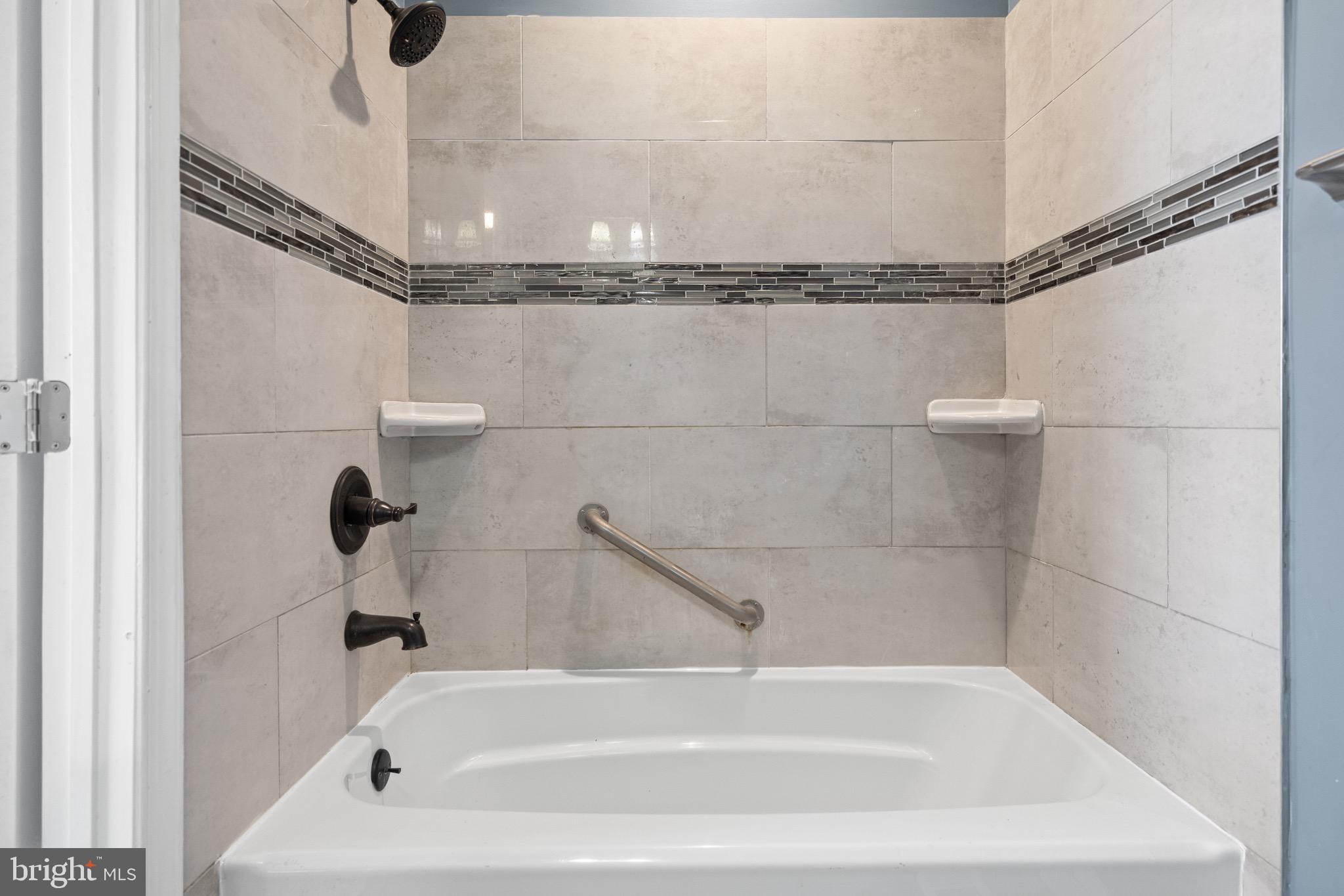 EDMONDSON - Residential Lease