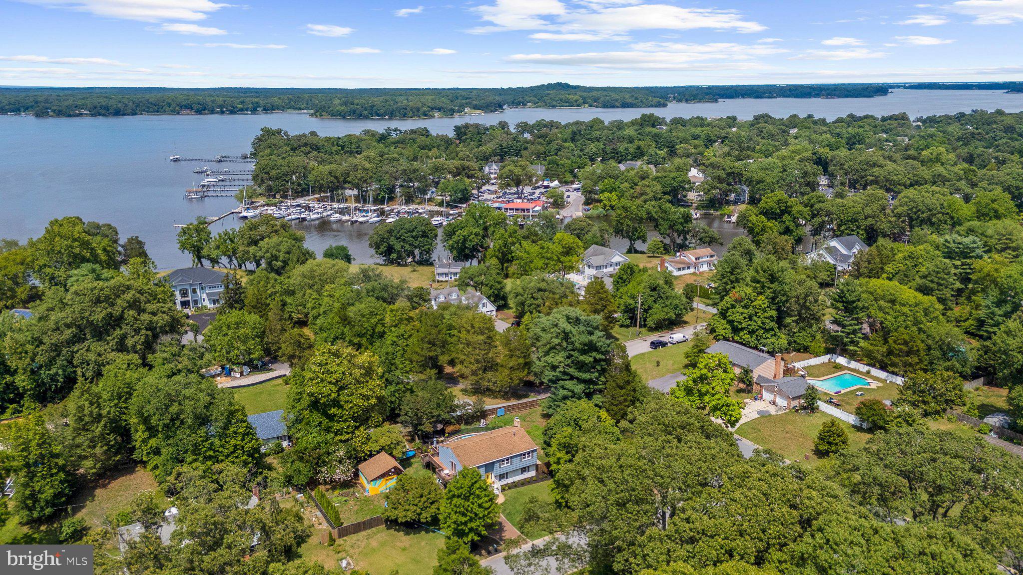 TWIN HARBORS - Residential
