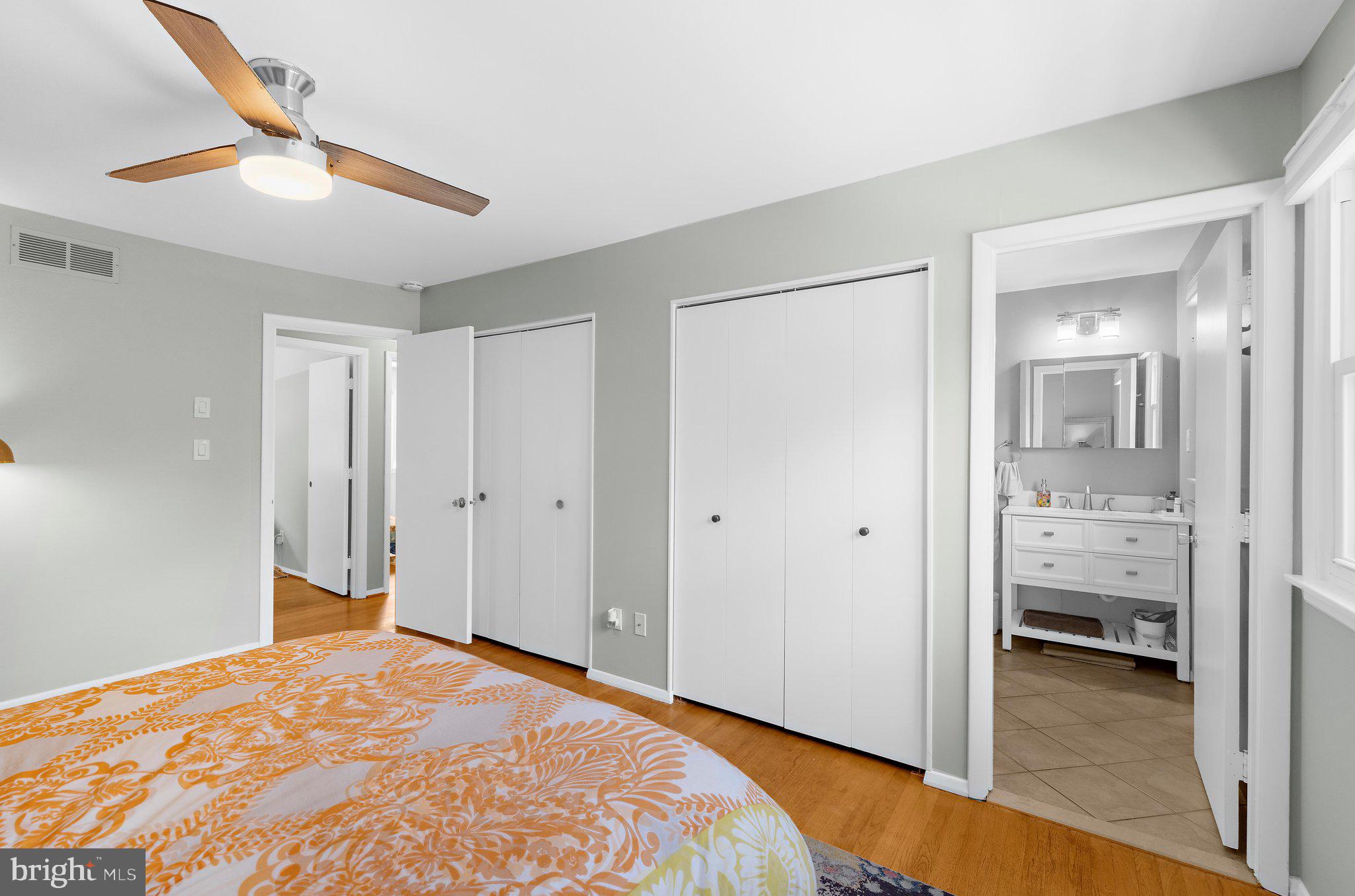 TWIN HARBORS - Residential