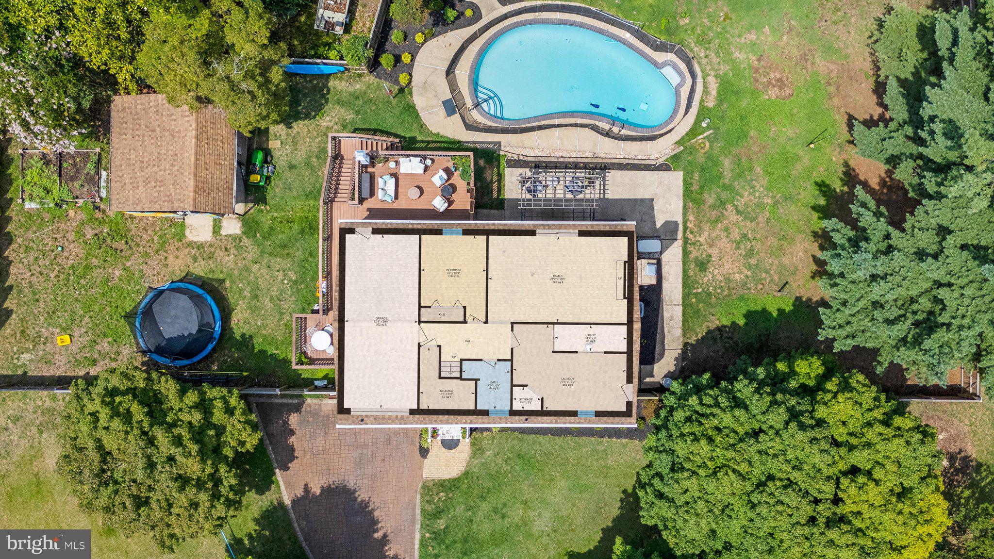 TWIN HARBORS - Residential
