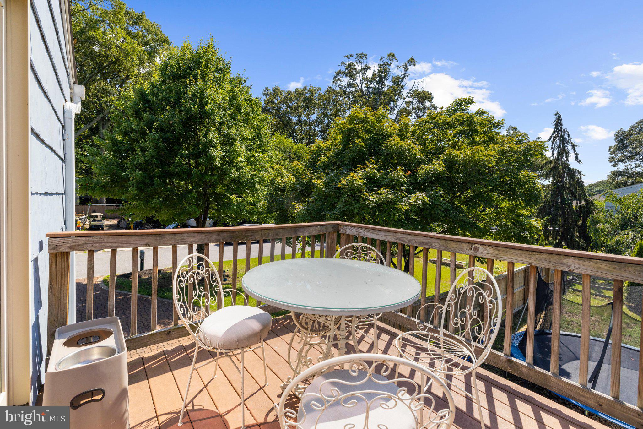 TWIN HARBORS - Residential