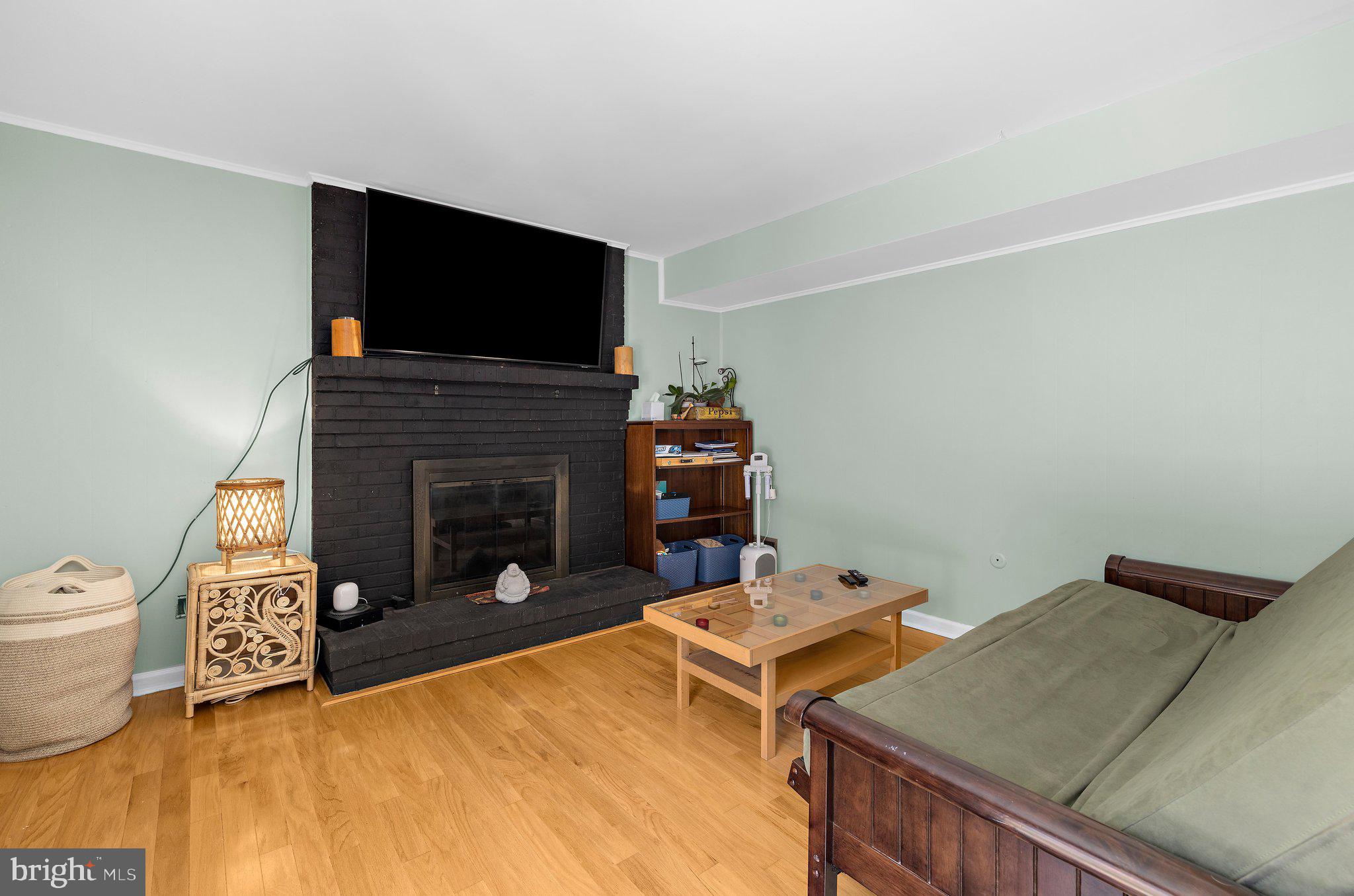 TWIN HARBORS - Residential