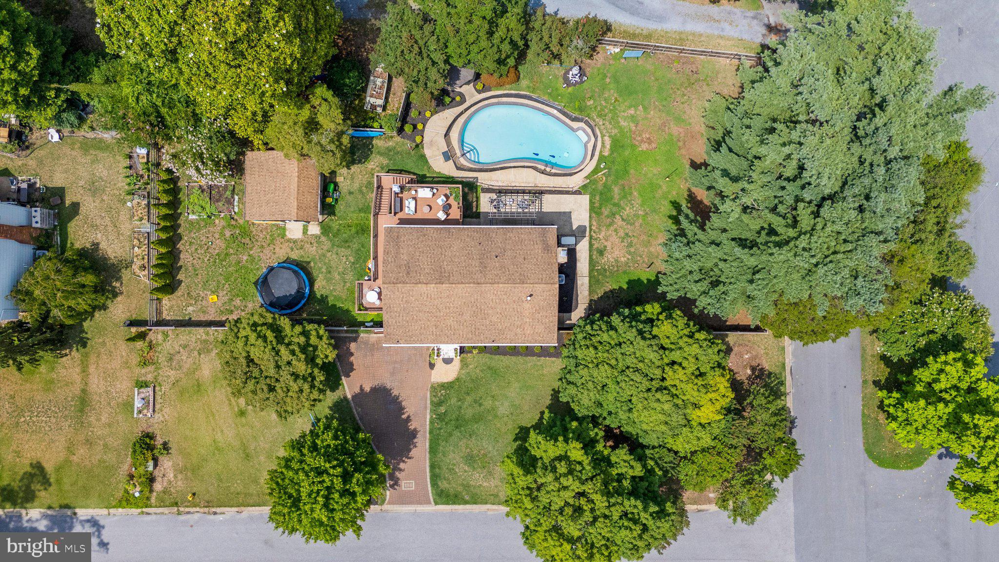 TWIN HARBORS - Residential