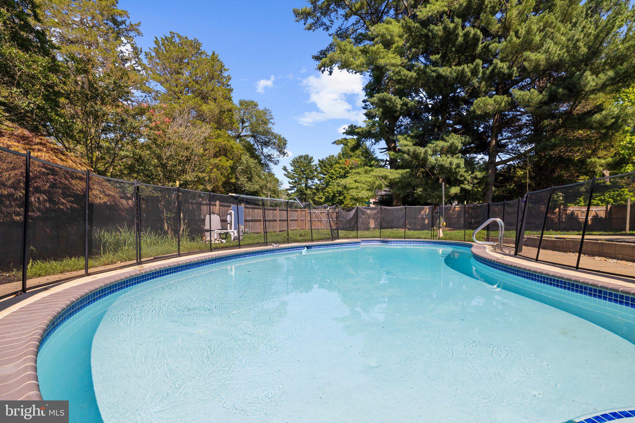 TWIN HARBORS - Residential