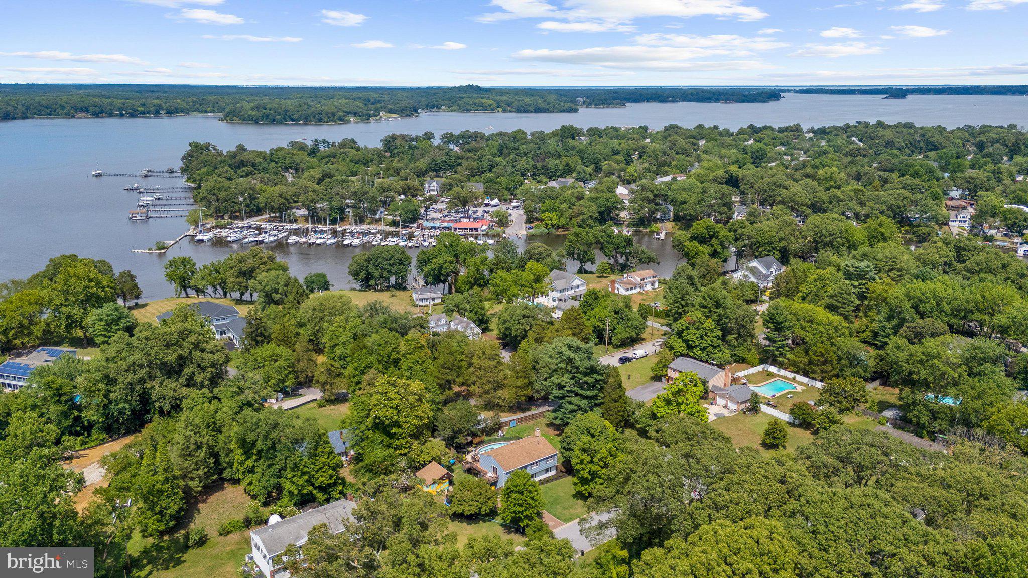TWIN HARBORS - Residential