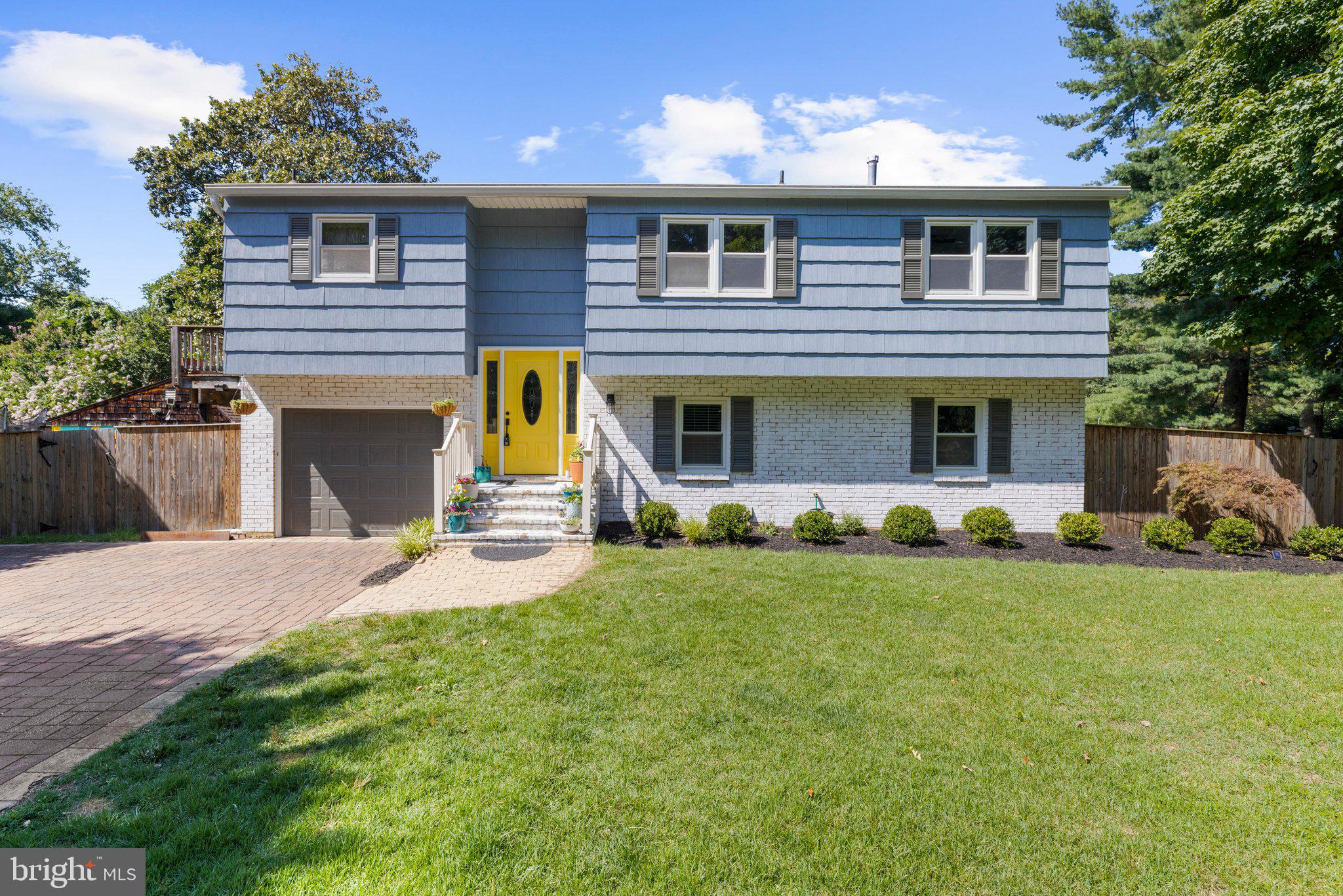 TWIN HARBORS - Residential