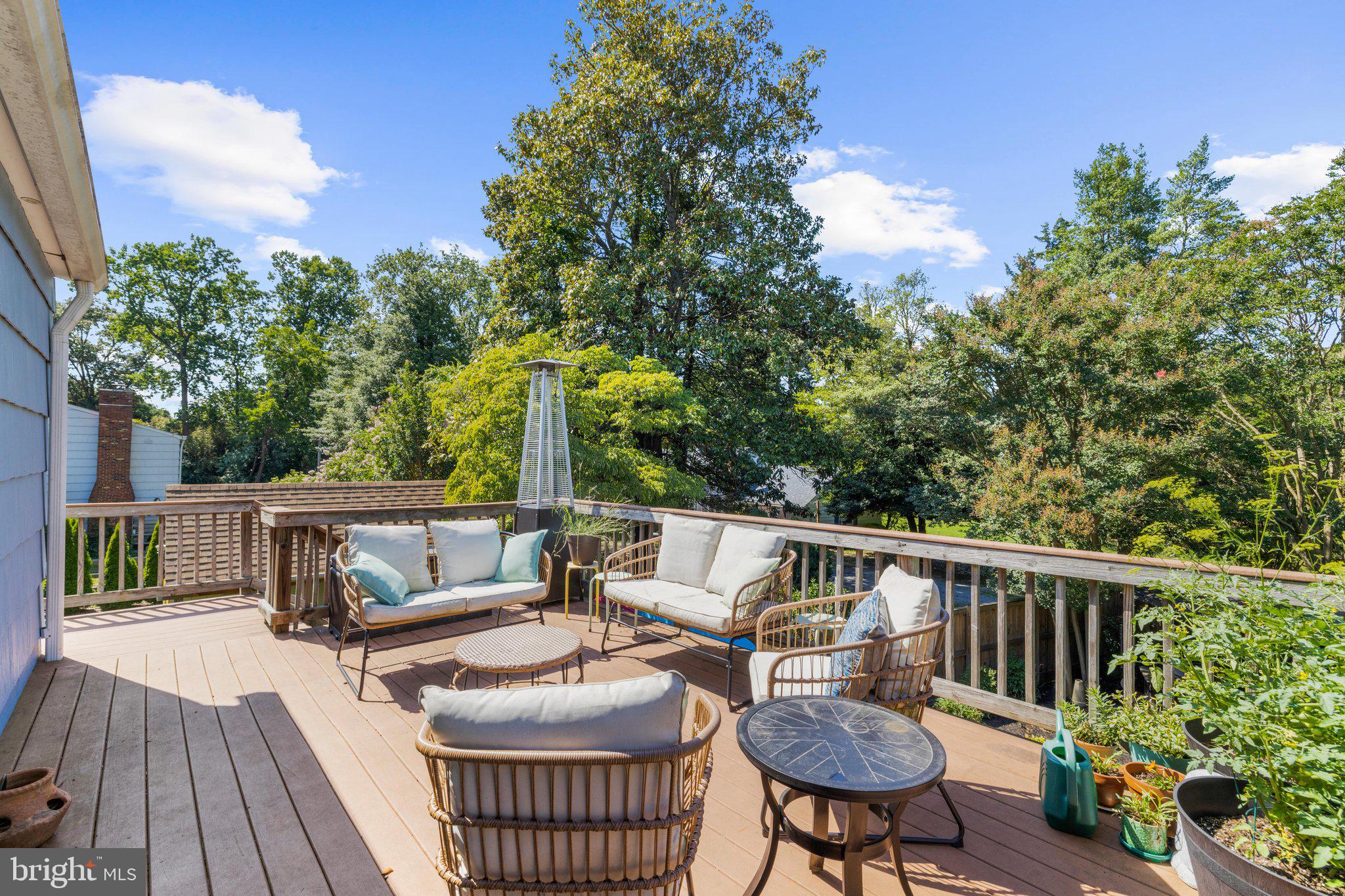 TWIN HARBORS - Residential