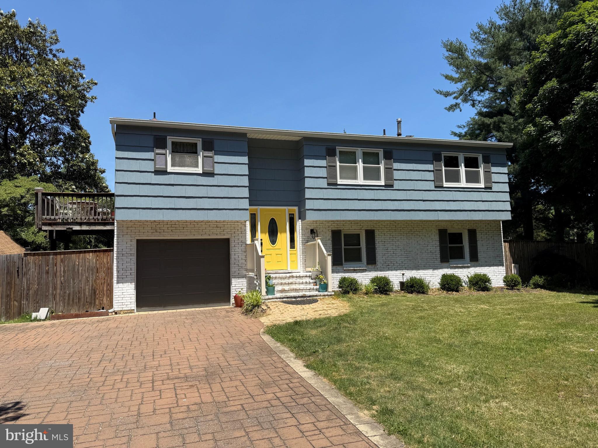 TWIN HARBORS - Residential