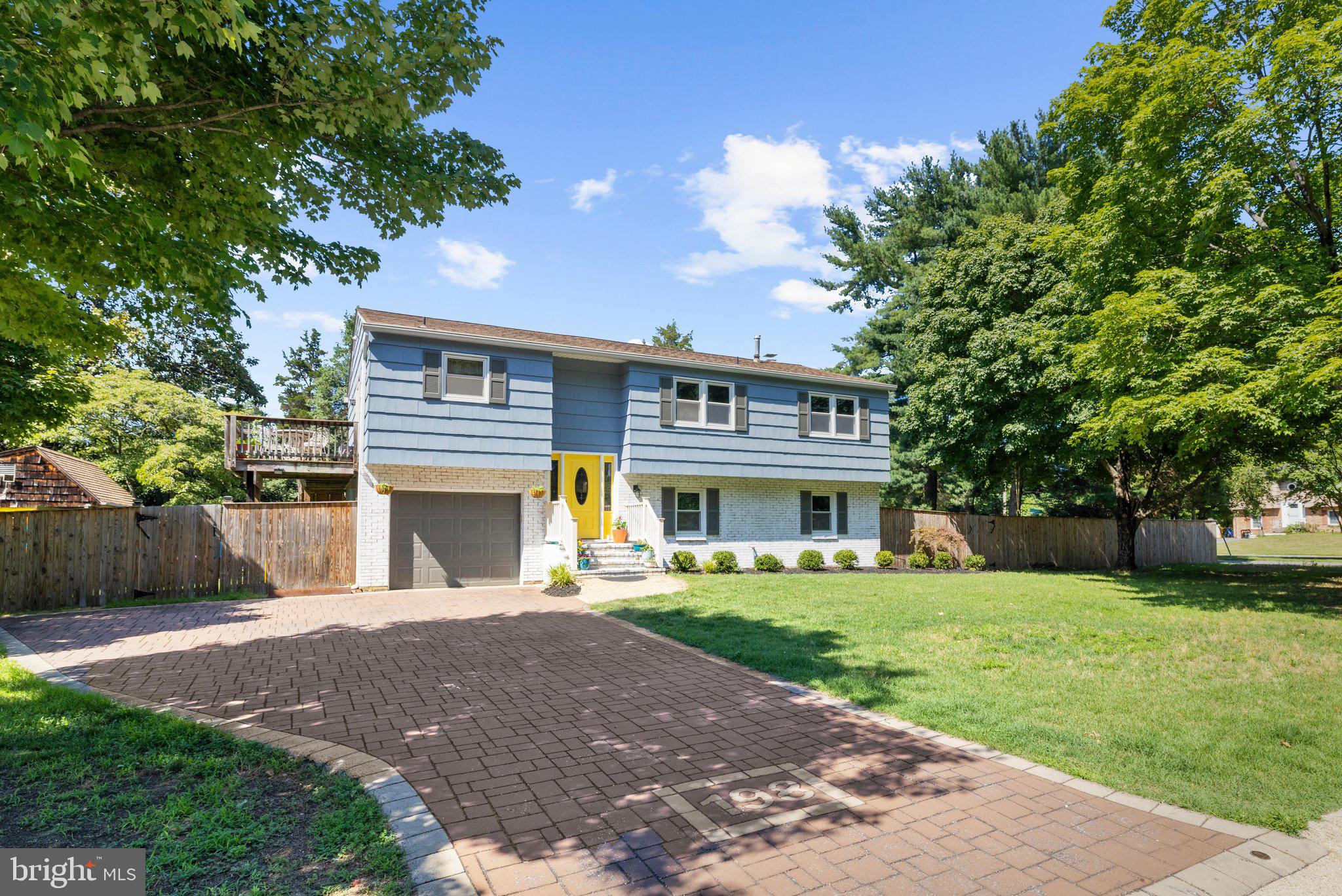 TWIN HARBORS - Residential