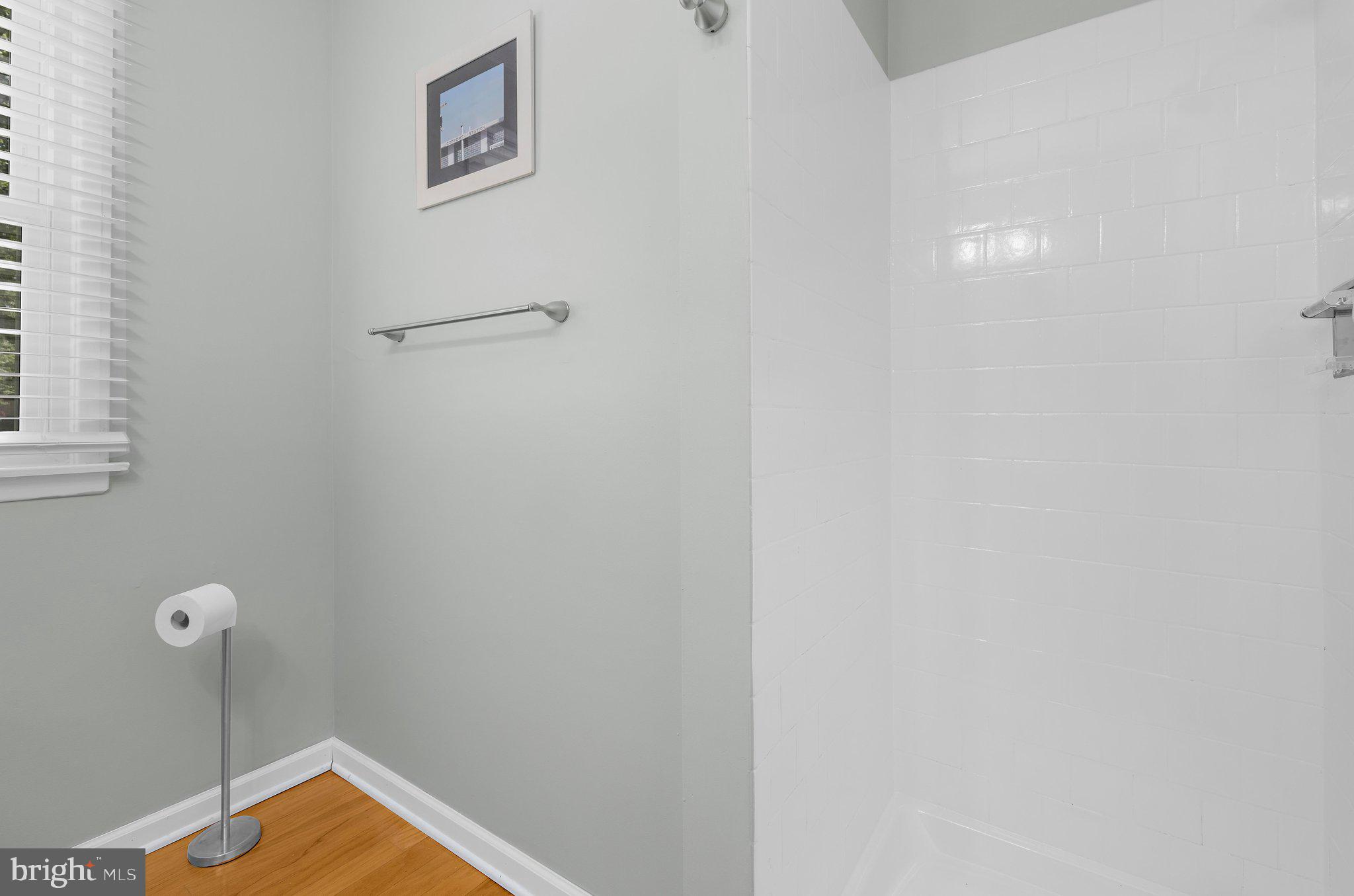 TWIN HARBORS - Residential