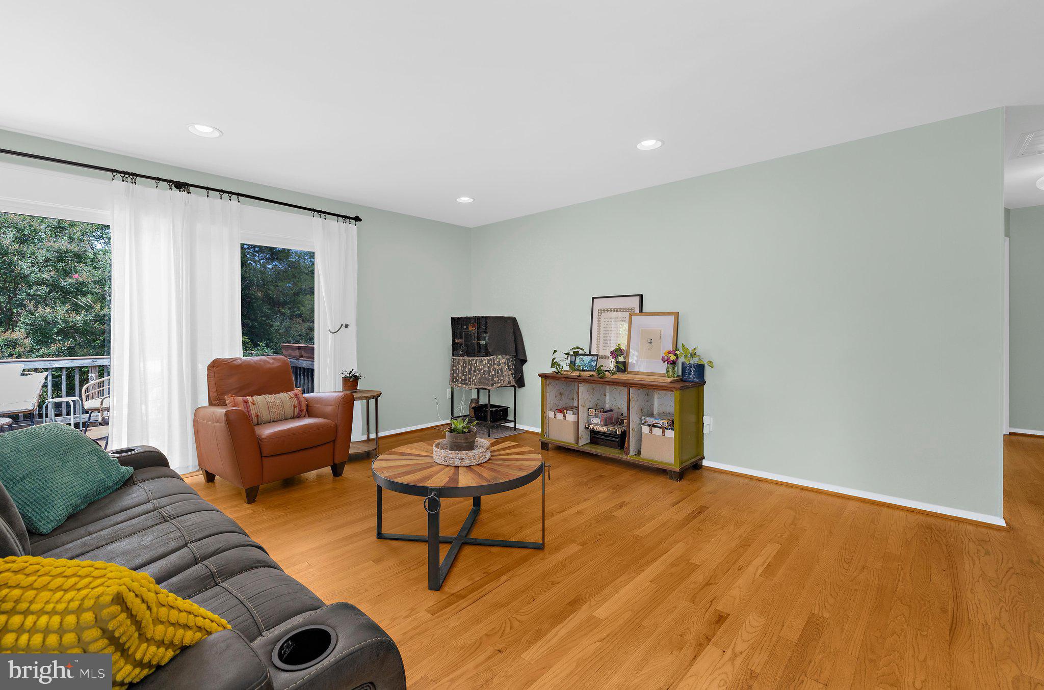 TWIN HARBORS - Residential