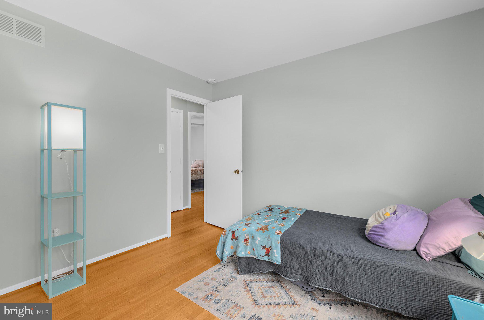 TWIN HARBORS - Residential