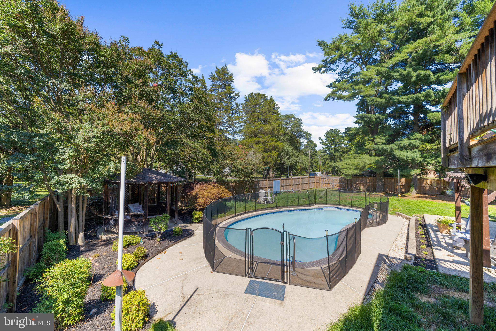 TWIN HARBORS - Residential