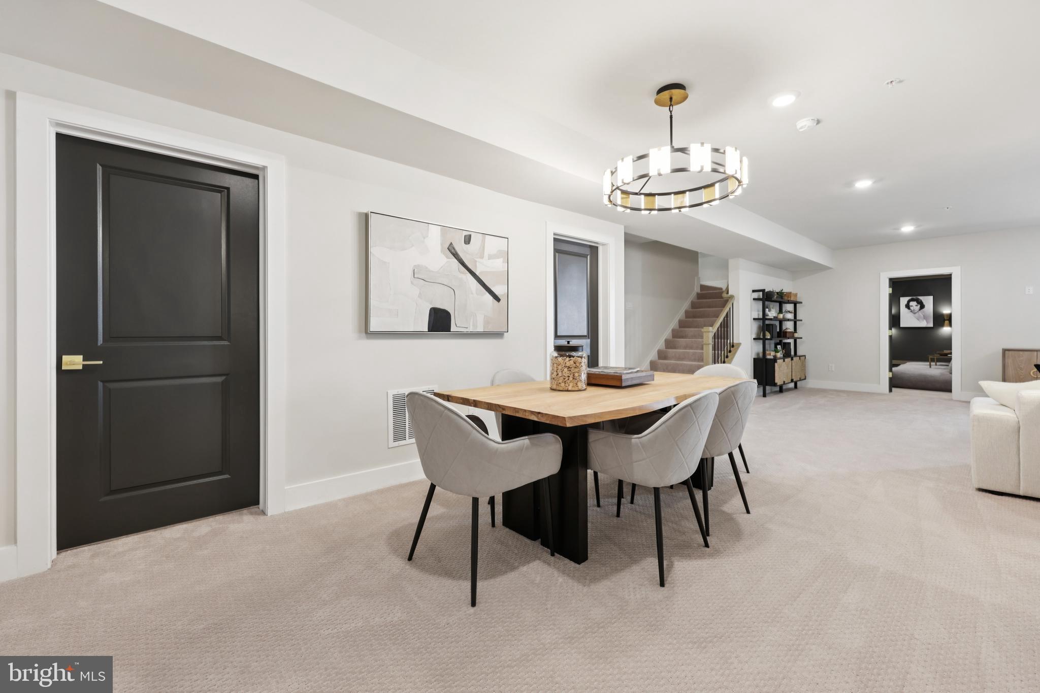 COLLINGWOOD CHASE - Residential