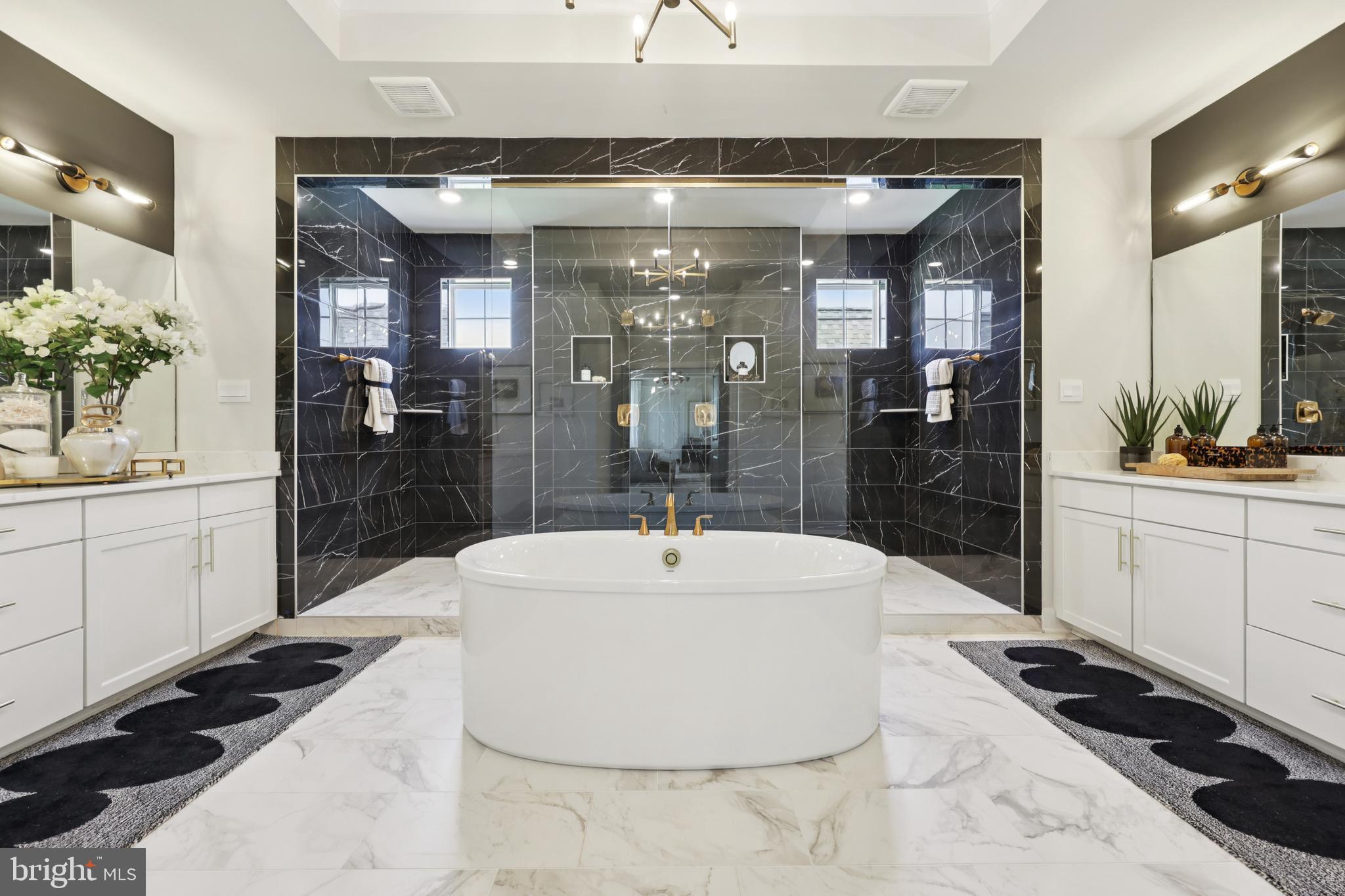COLLINGWOOD CHASE - Residential