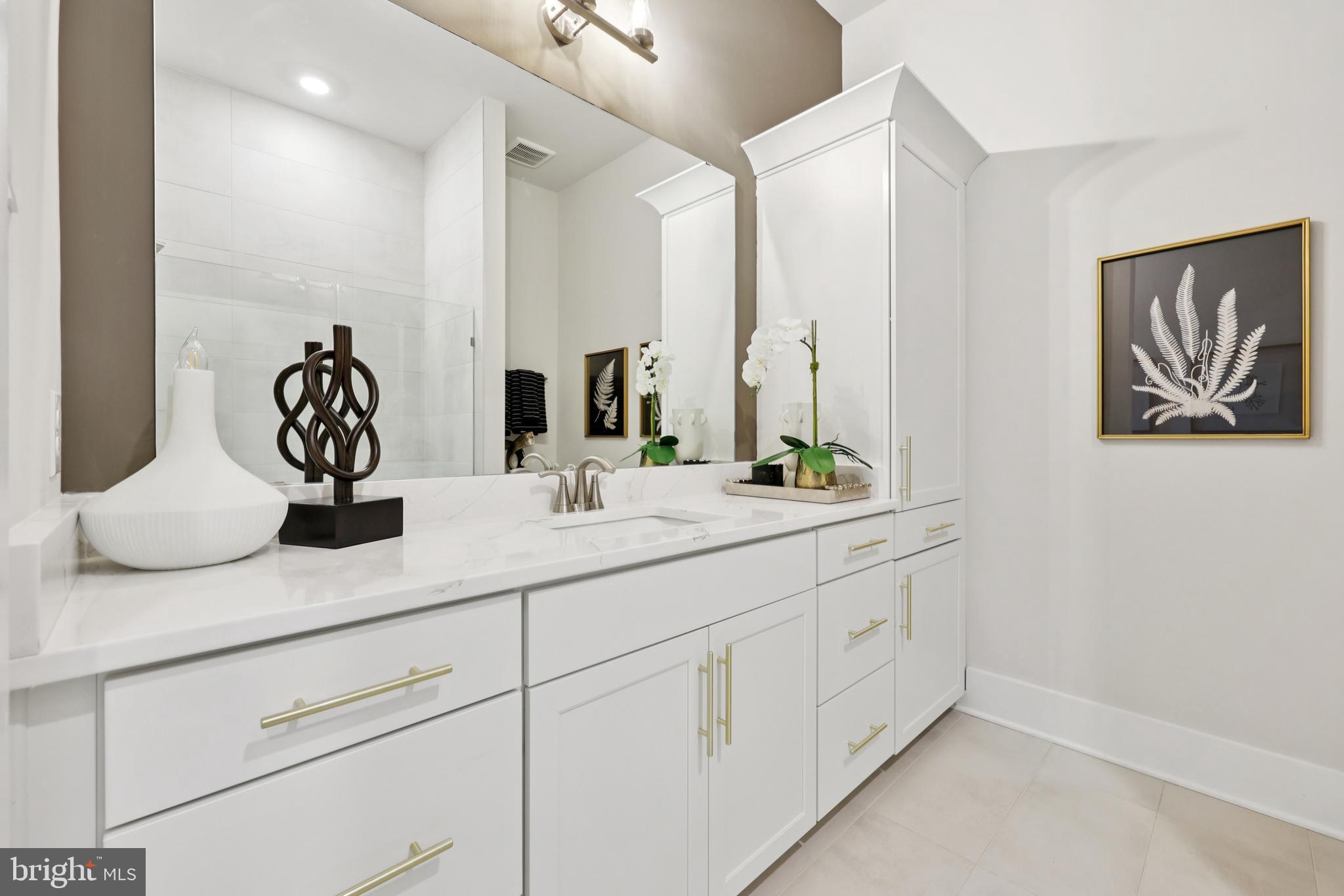 COLLINGWOOD CHASE - Residential
