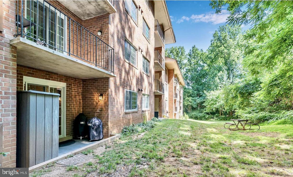 RIVER TERRACE - Residential Lease